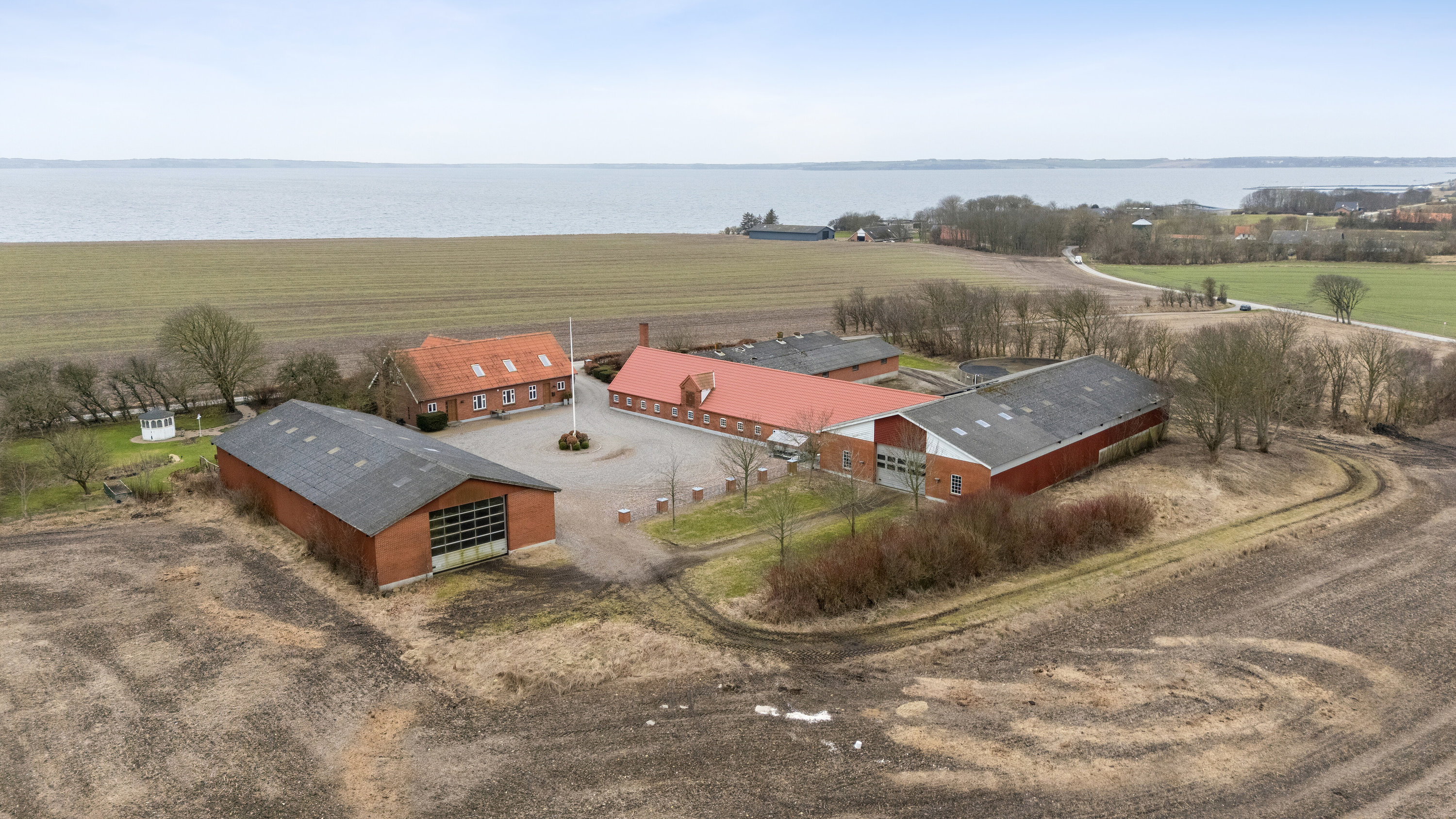 Fremhævet luftfoto billede i fuldskærmstilstand. Billede af Eshøjvej 1, Fårtoft, 7700 Thisted