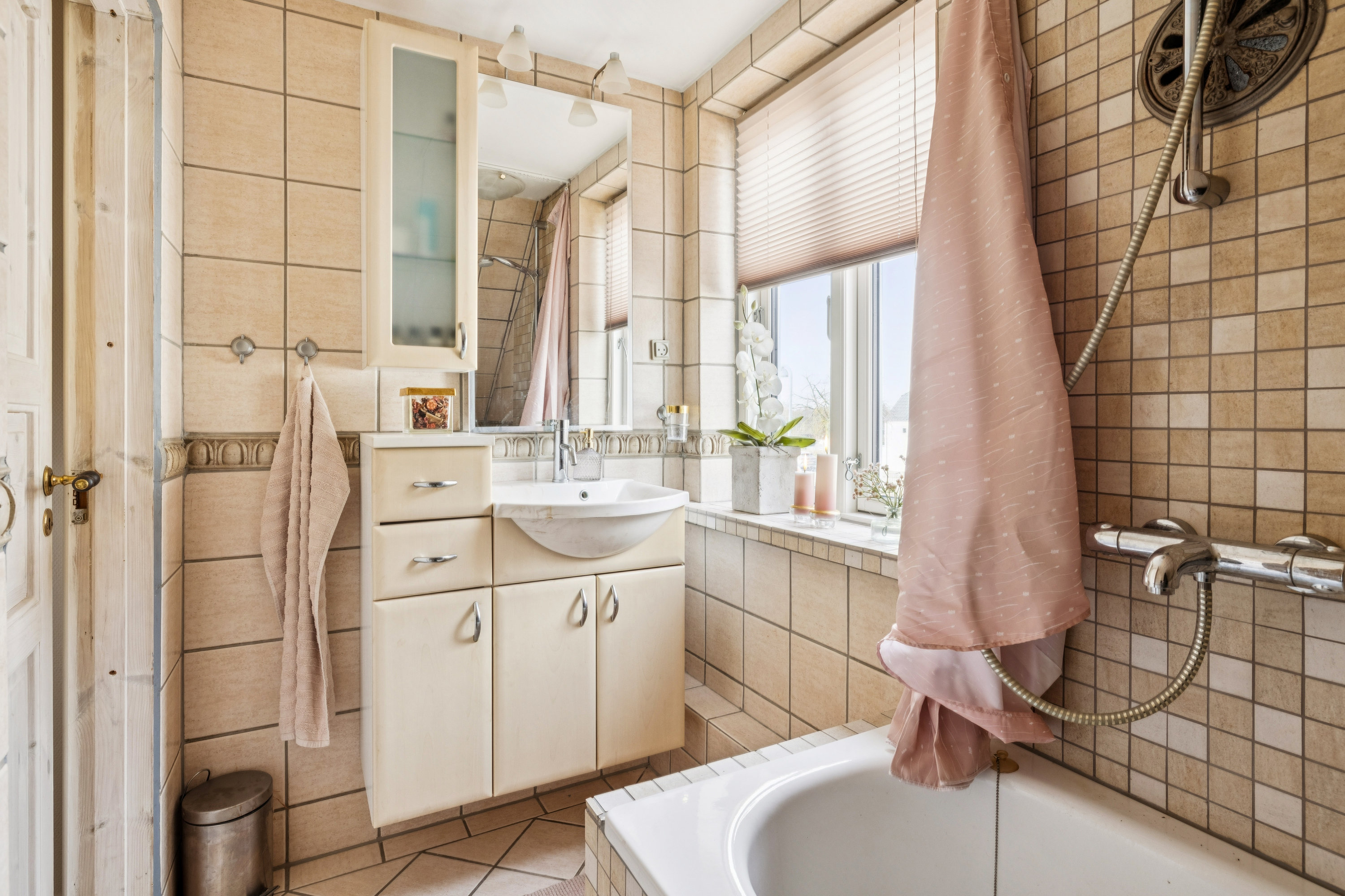 Fremhævet badeværelse billede i fuldskærmstilstand. Billede af Havnevej 107, 8500 Grenaa