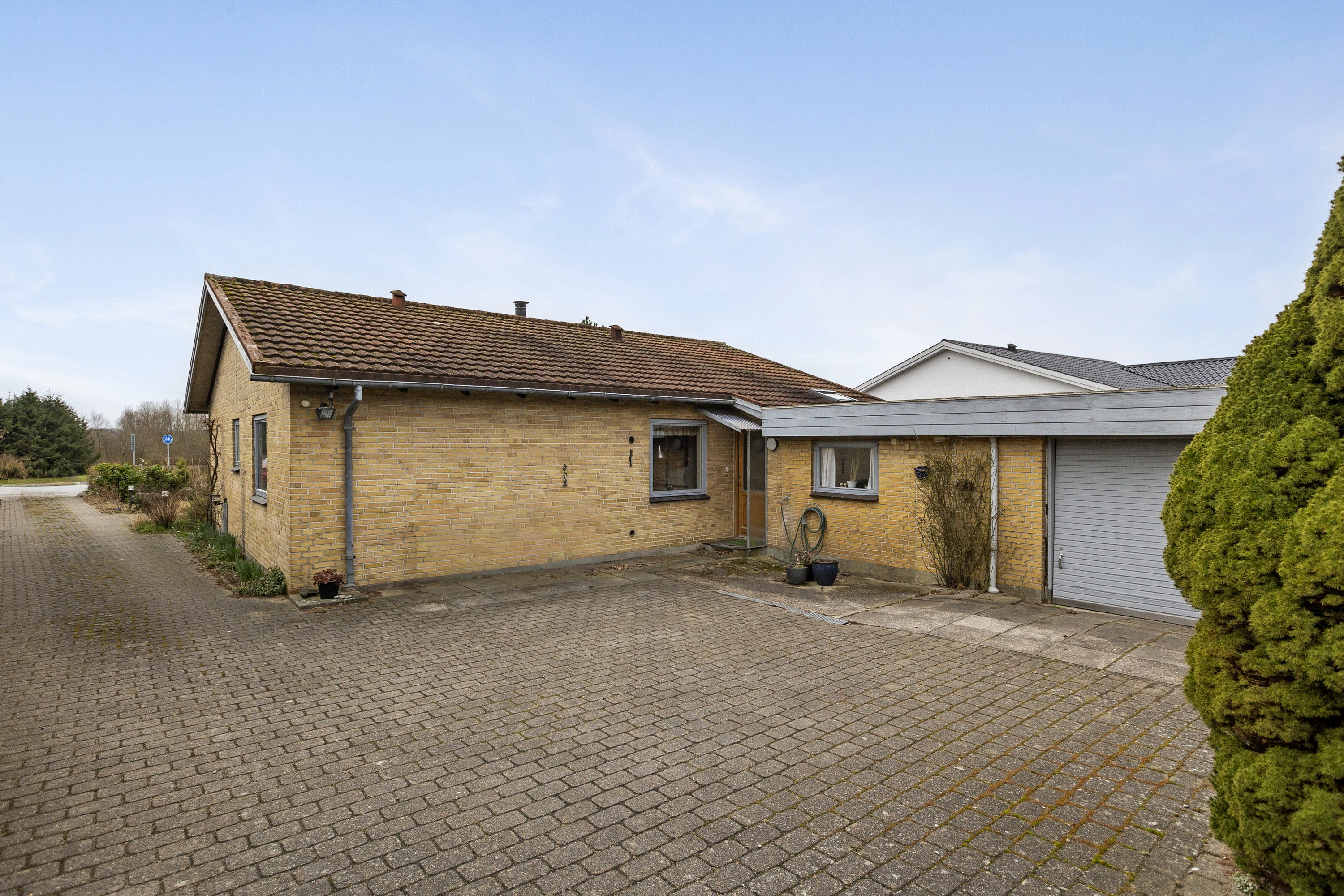 Fremhævet ejendommen billede i fuldskærmstilstand. Billede af Genner Bygade 4, Genner, 6230 Rødekro