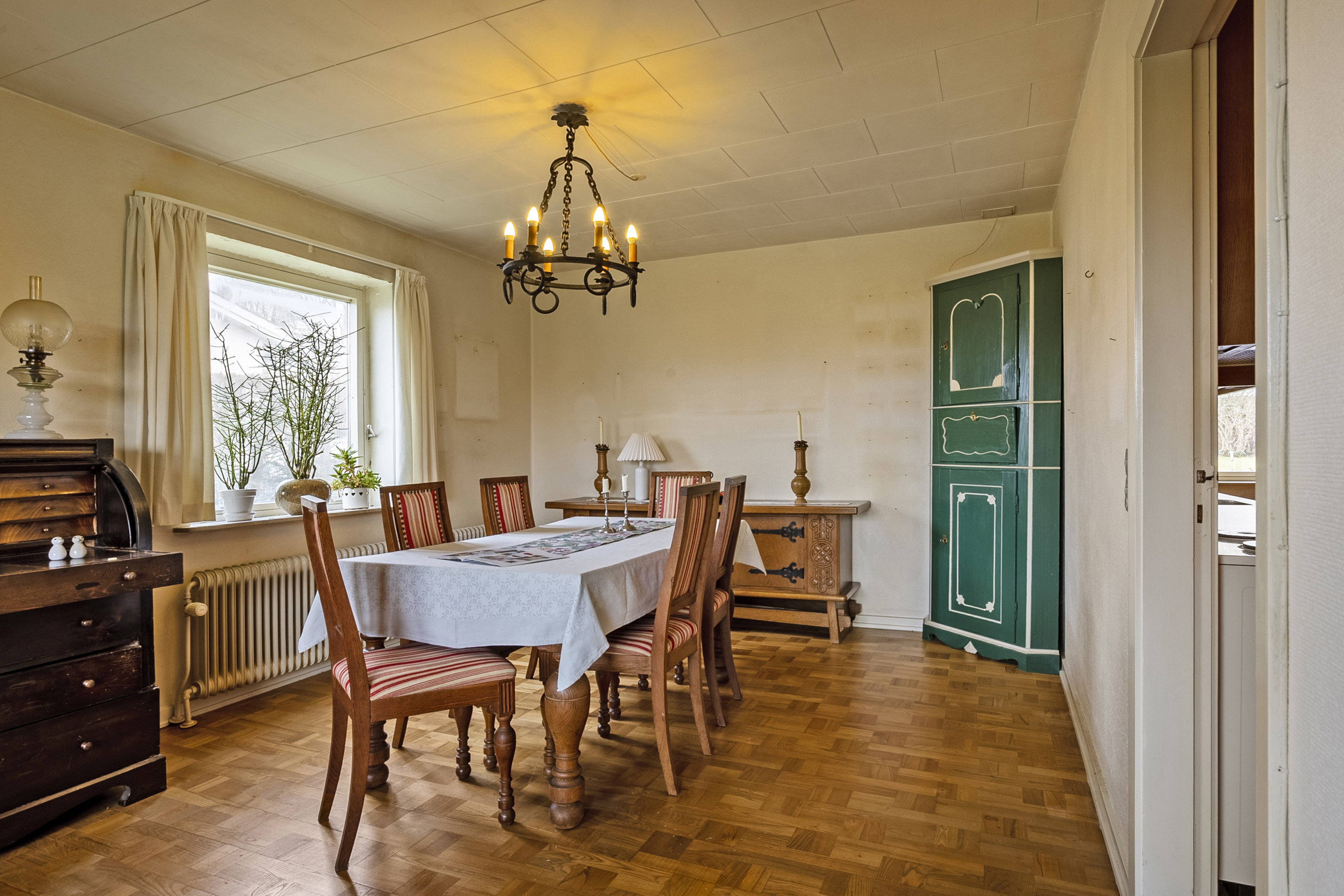 Fremhævet spisestue billede i fuldskærmstilstand. Billede af Genner Bygade 4, Genner, 6230 Rødekro