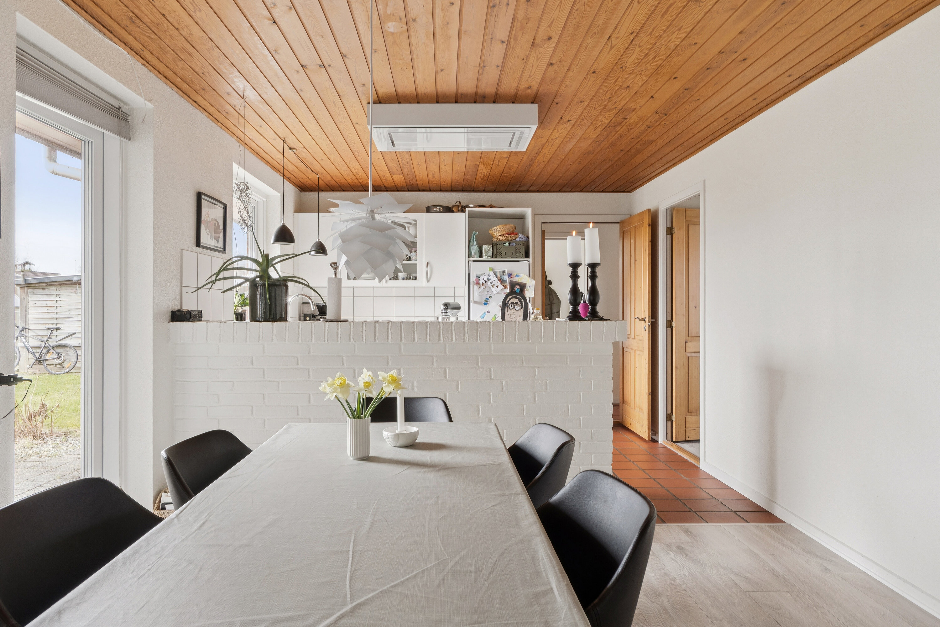 Fremhævet spisestue billede i fuldskærmstilstand. Billede af Ulstedboparken 8, 9870 Sindal