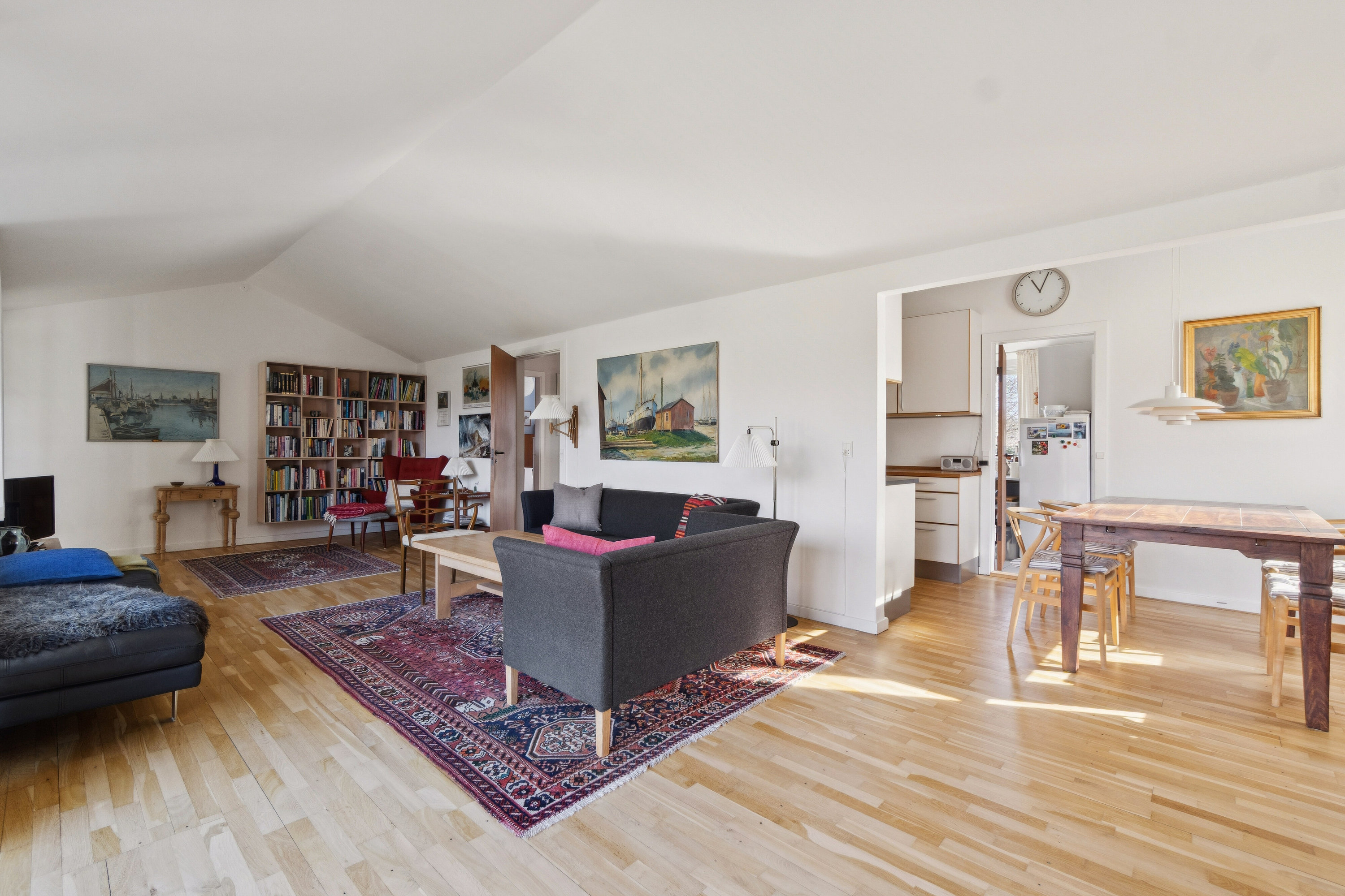 Fremhævet stue billede i fuldskærmstilstand. Billede af Nordre Kystagervej 38, 2650 Hvidovre