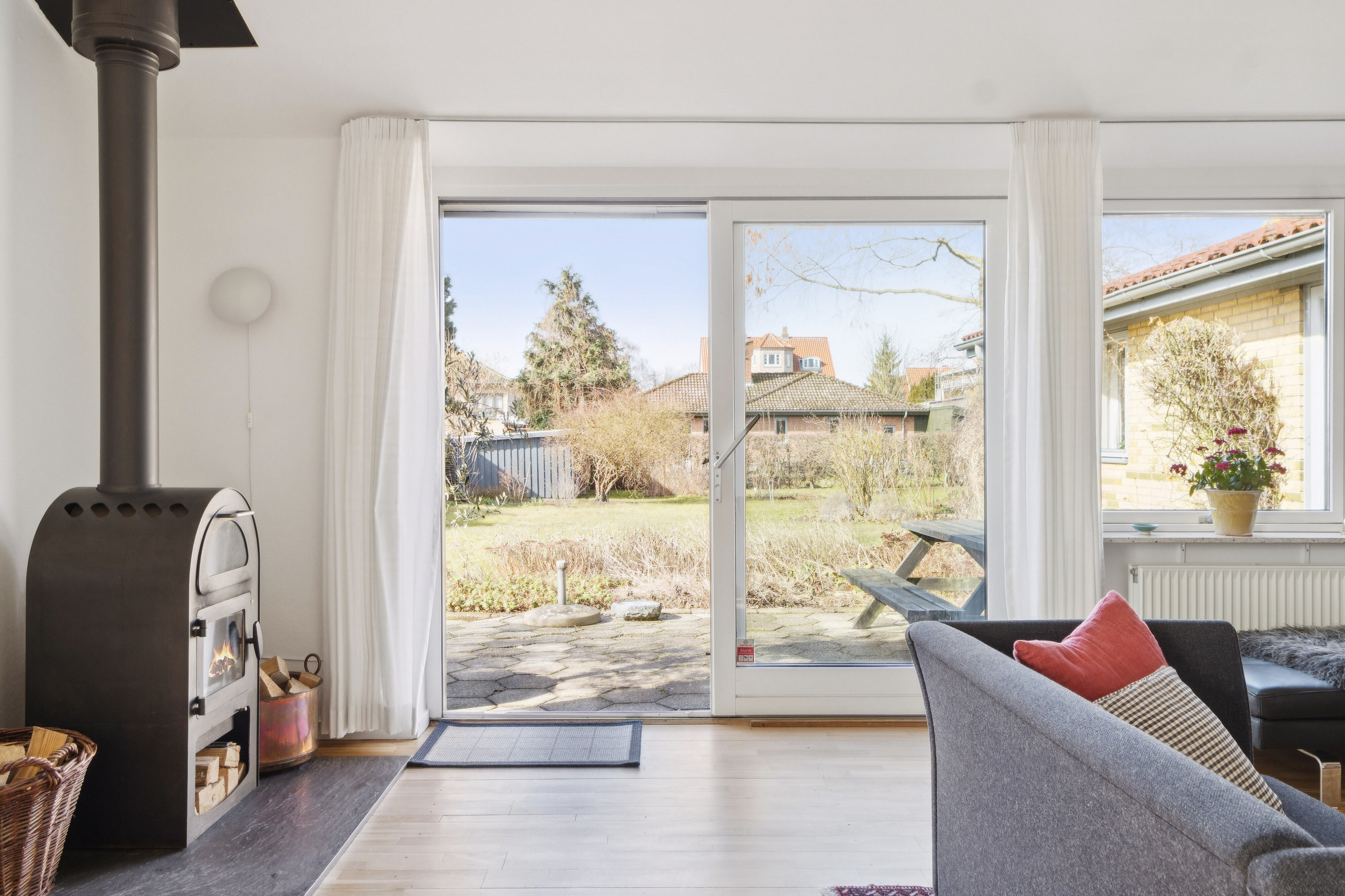 Fremhævet stue billede i fuldskærmstilstand. Billede af Nordre Kystagervej 38, 2650 Hvidovre