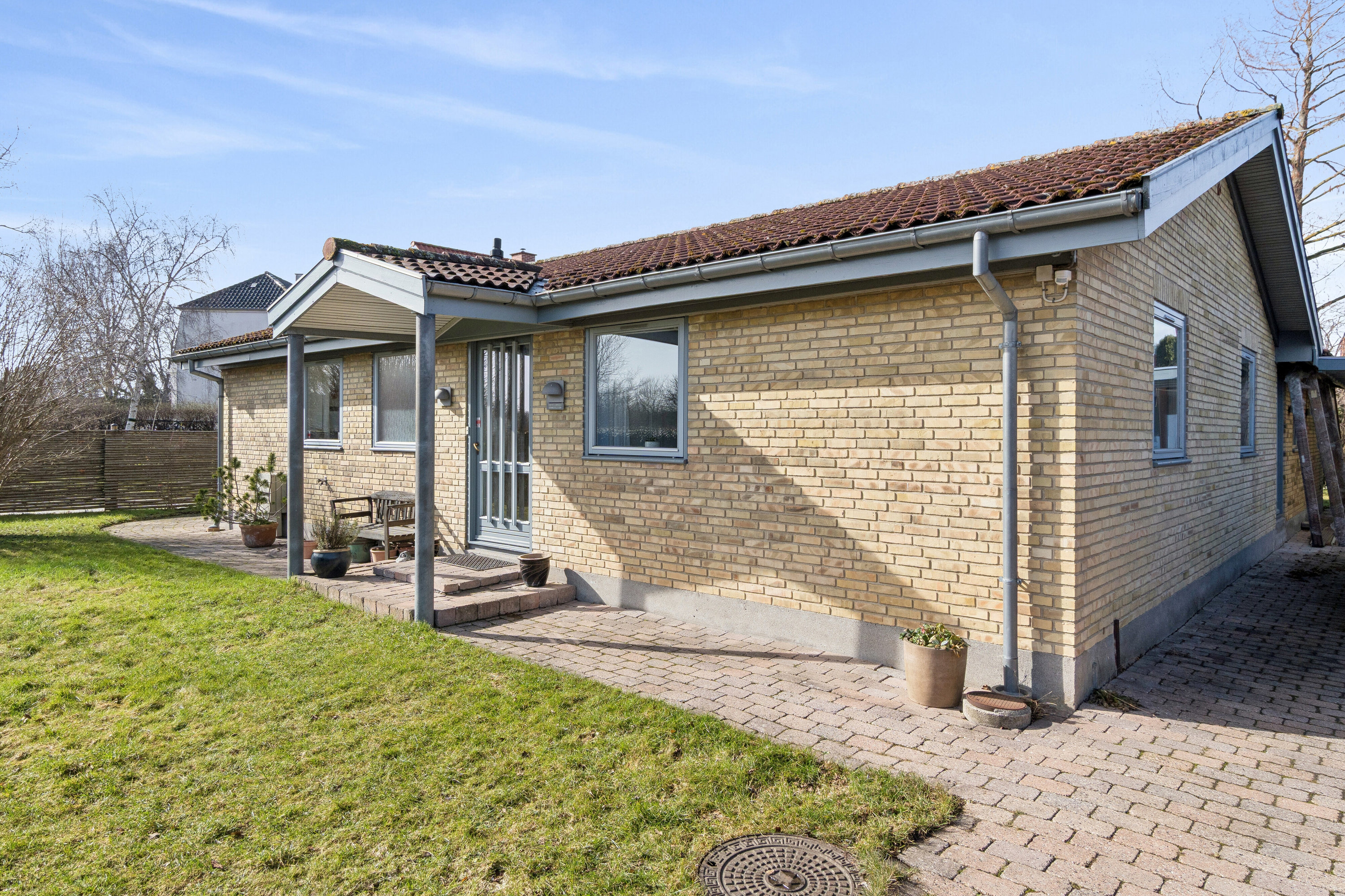 Fremhævet set fra haven billede i fuldskærmstilstand. Billede af Nordre Kystagervej 38, 2650 Hvidovre