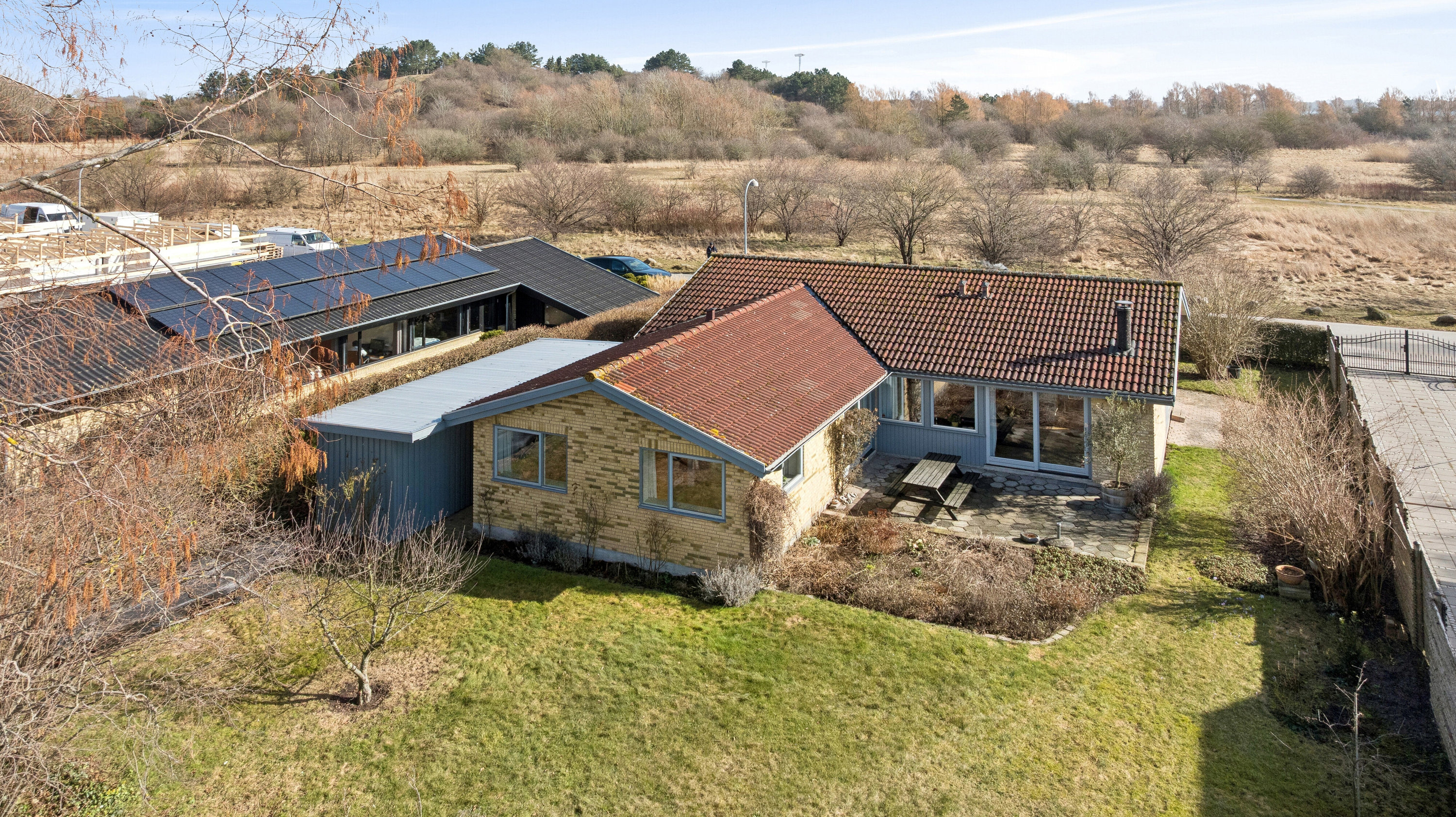 Fremhævet set fra haven billede i fuldskærmstilstand. Billede af Nordre Kystagervej 38, 2650 Hvidovre