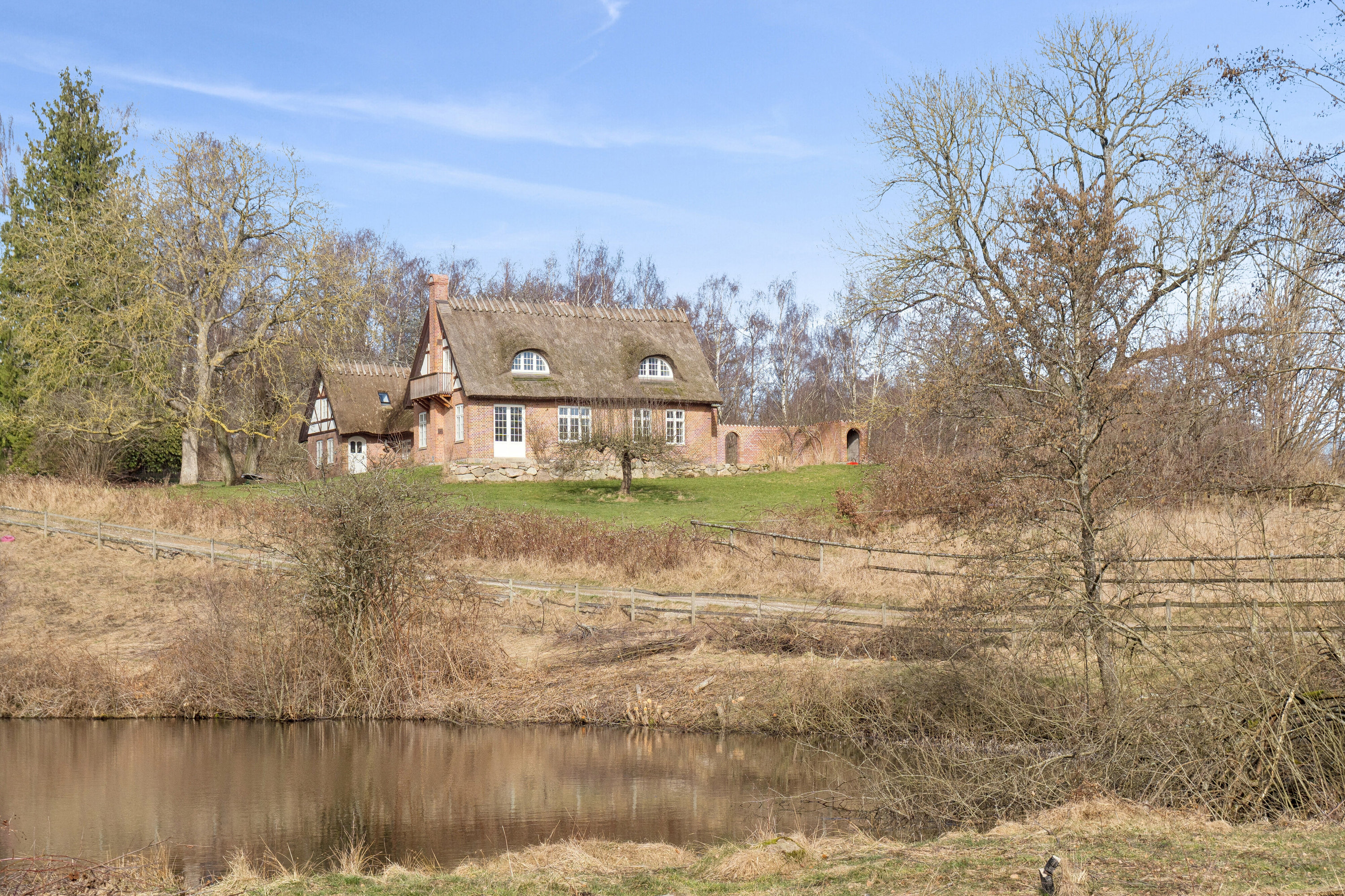 Fremhævet udendørs billede i fuldskærmstilstand. Billede af Højbjerggårdsvej 63, Øverød, 2840 Holte