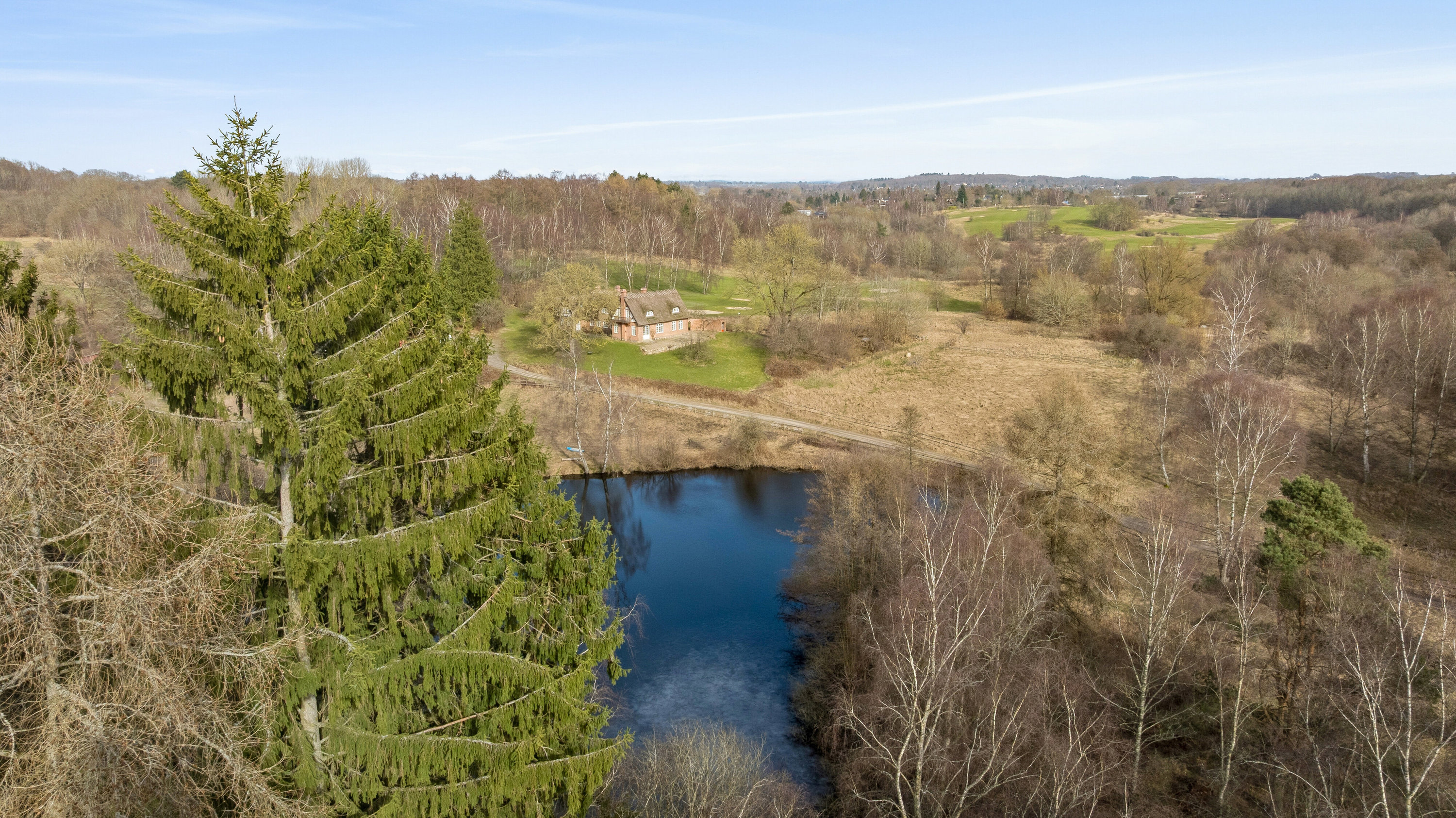 Fremhævet luftfoto billede i fuldskærmstilstand. Billede af Højbjerggårdsvej 63, Øverød, 2840 Holte