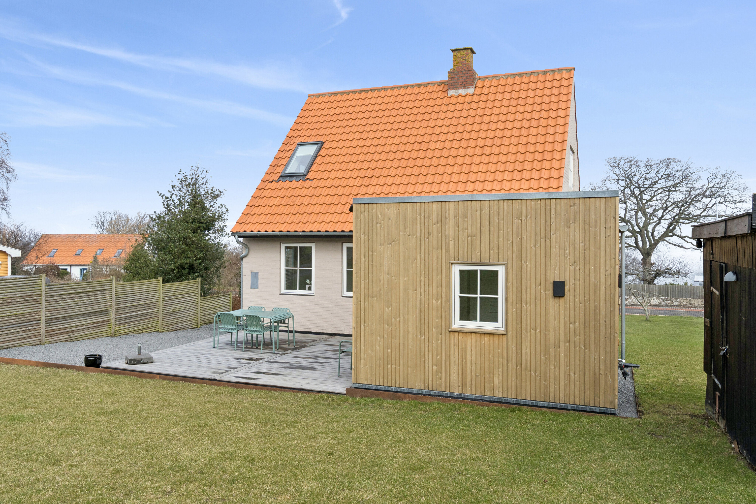 Fremhævet set fra haven billede i fuldskærmstilstand. Billede af Bølshavn 10, Bølshavn, 3740 Svaneke