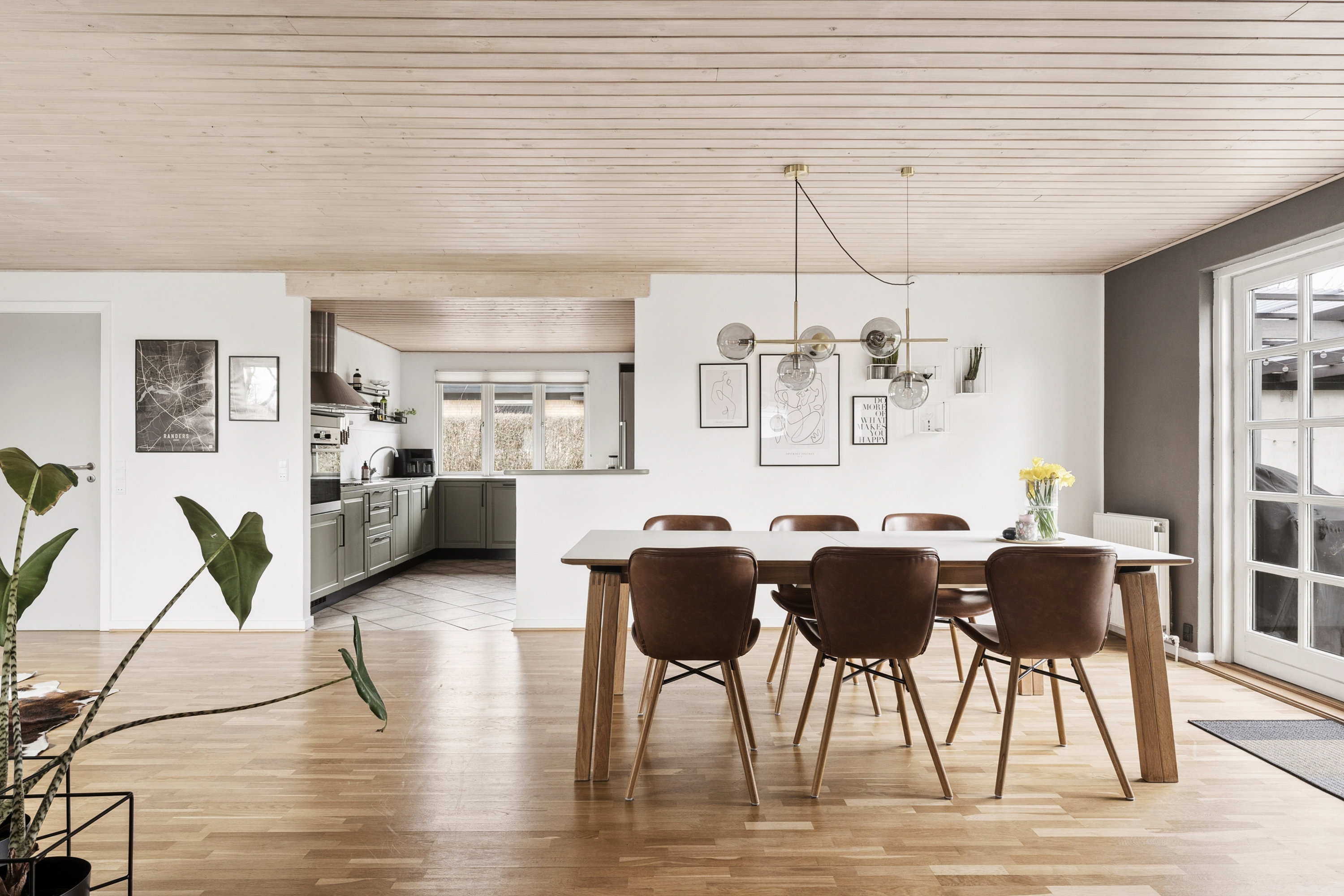 Fremhævet stue billede i fuldskærmstilstand. Billede af Kornagervej 28, 8920 Randers NV