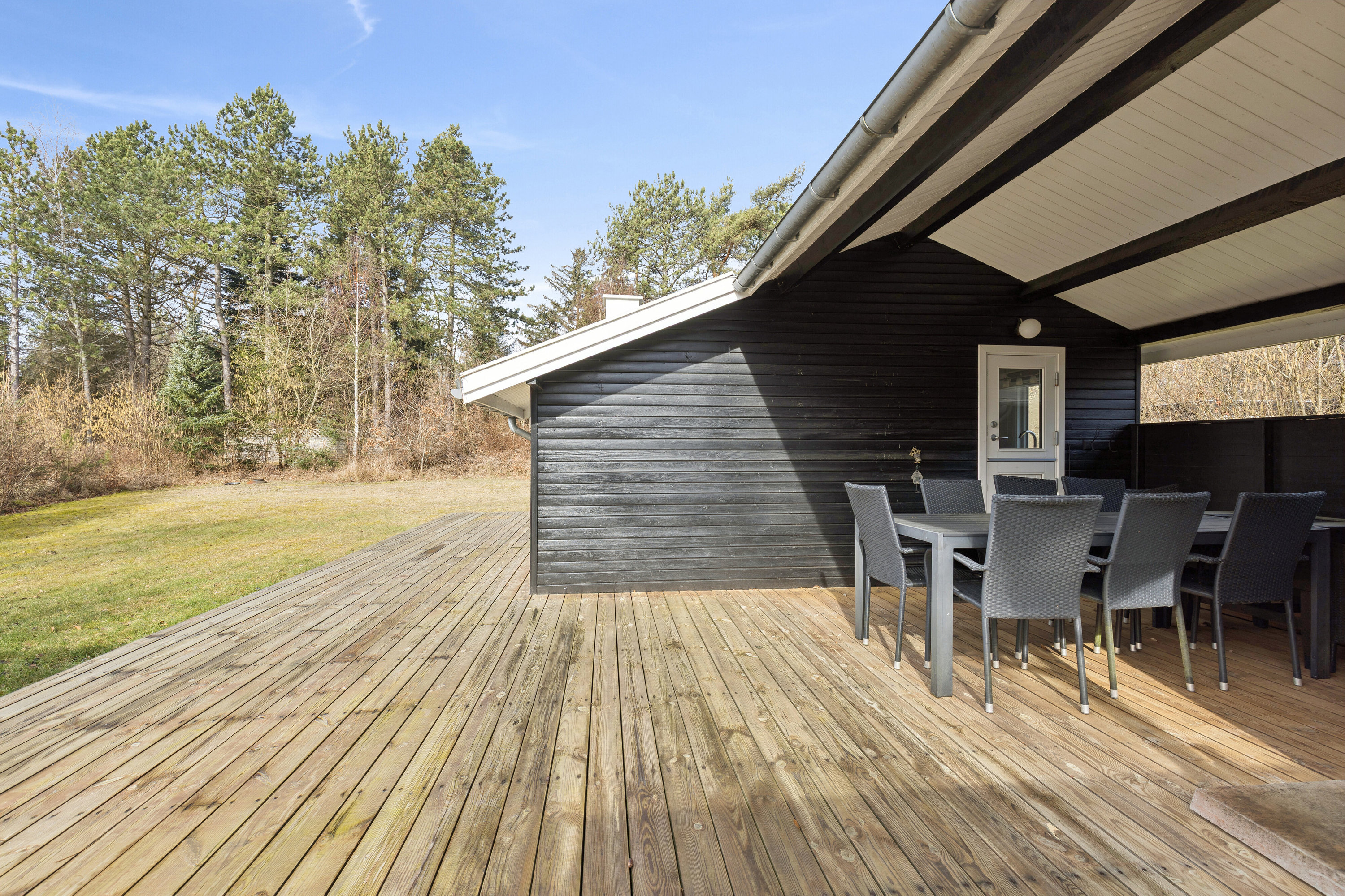 Fremhævet terrasse billede i fuldskærmstilstand. Billede af Saturnvej 24, Højby Lyng, 4573 Højby