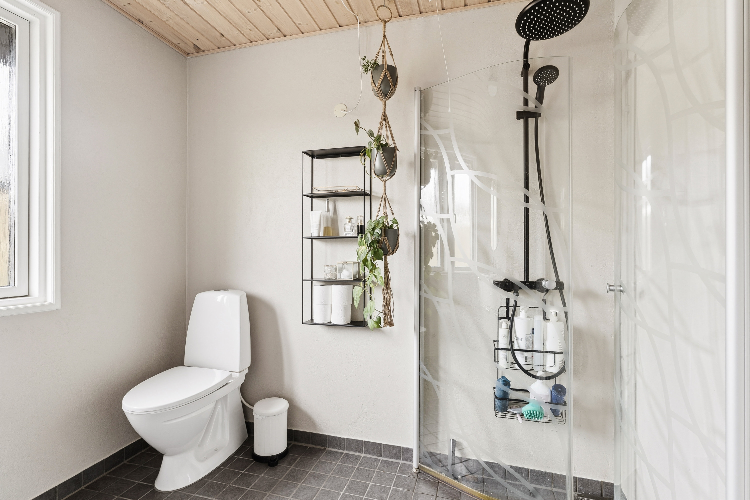 Fremhævet badeværelse billede i fuldskærmstilstand. Billede af Kornagervej 28, 8920 Randers NV