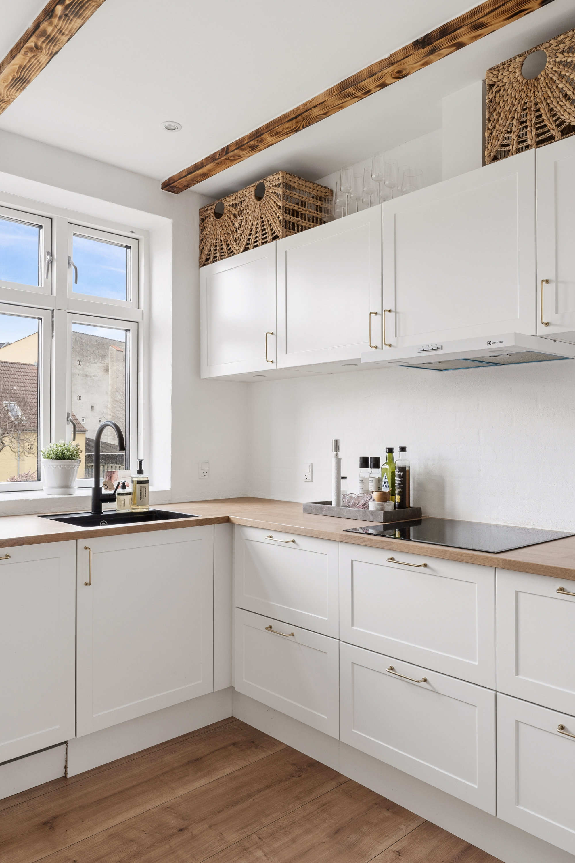 Fremhævet køkken billede i fuldskærmstilstand. Billede af Østergravensgade 12, 1. th., 9000 Aalborg