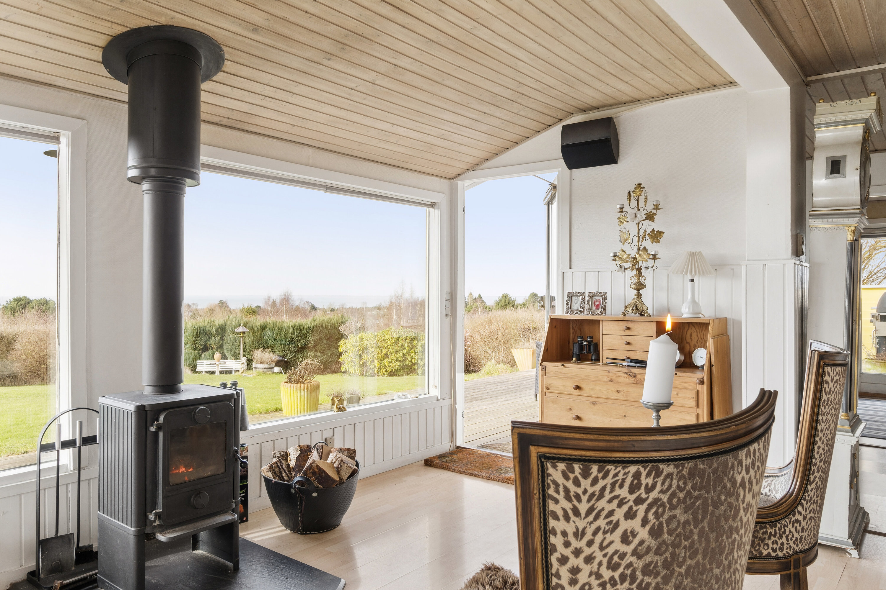 Fremhævet stue billede i fuldskærmstilstand. Billede af Kløverbakken 5, Ordrup, 4540 Fårevejle