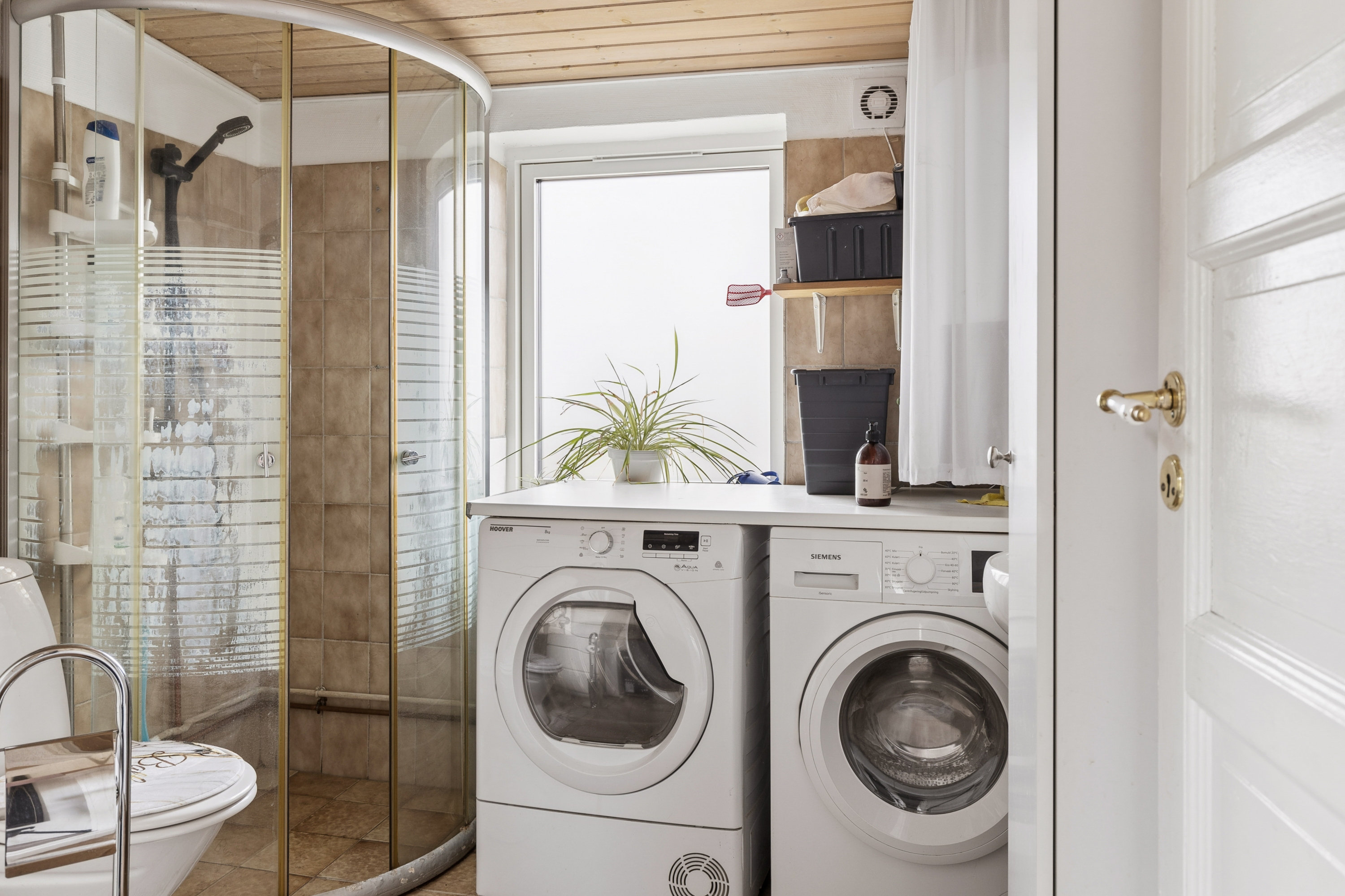 Fremhævet badeværelse billede i fuldskærmstilstand. Billede af Kalundborgvej 83, 4470 Svebølle