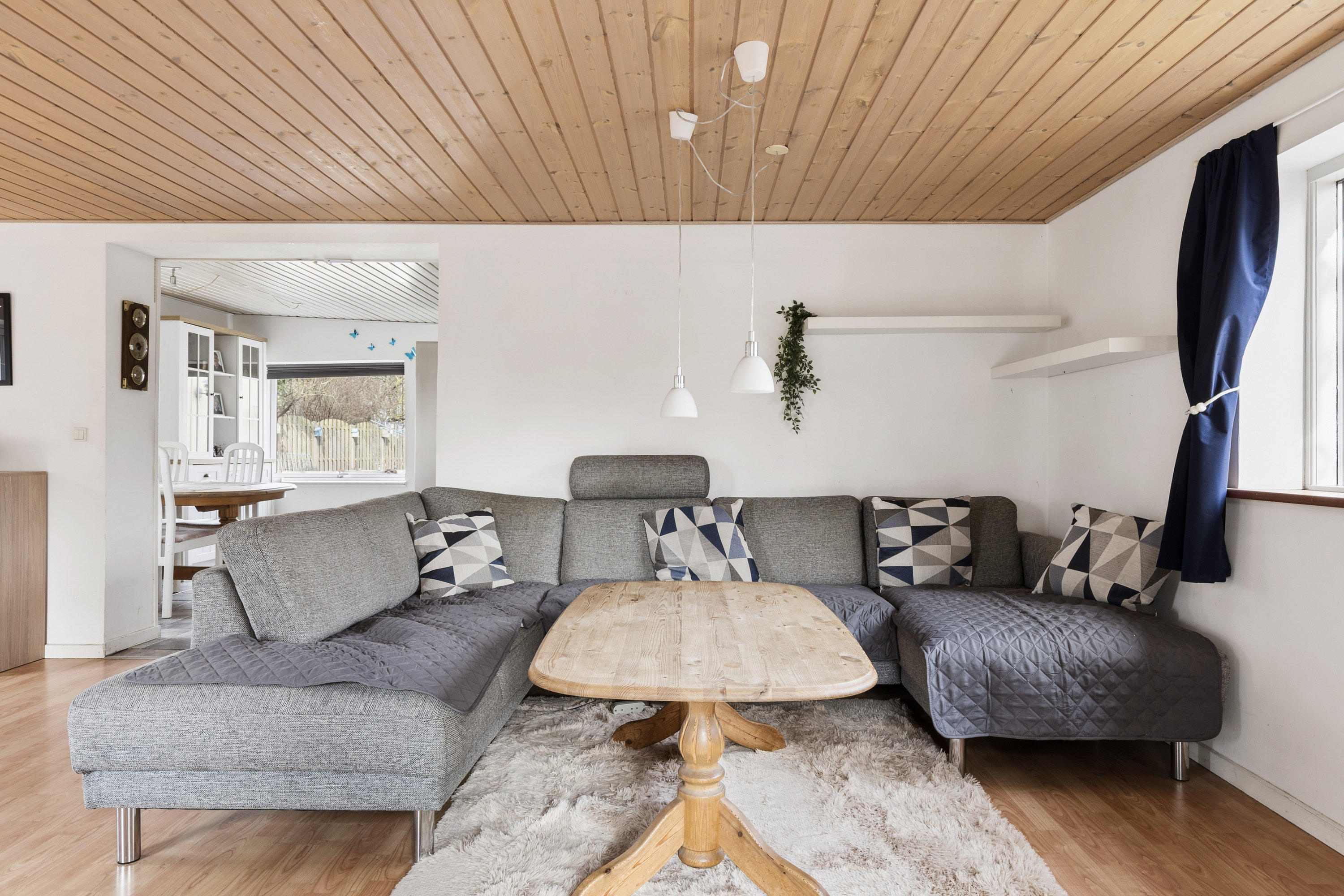 Fremhævet stue billede i fuldskærmstilstand. Billede af Kalundborgvej 83, 4470 Svebølle