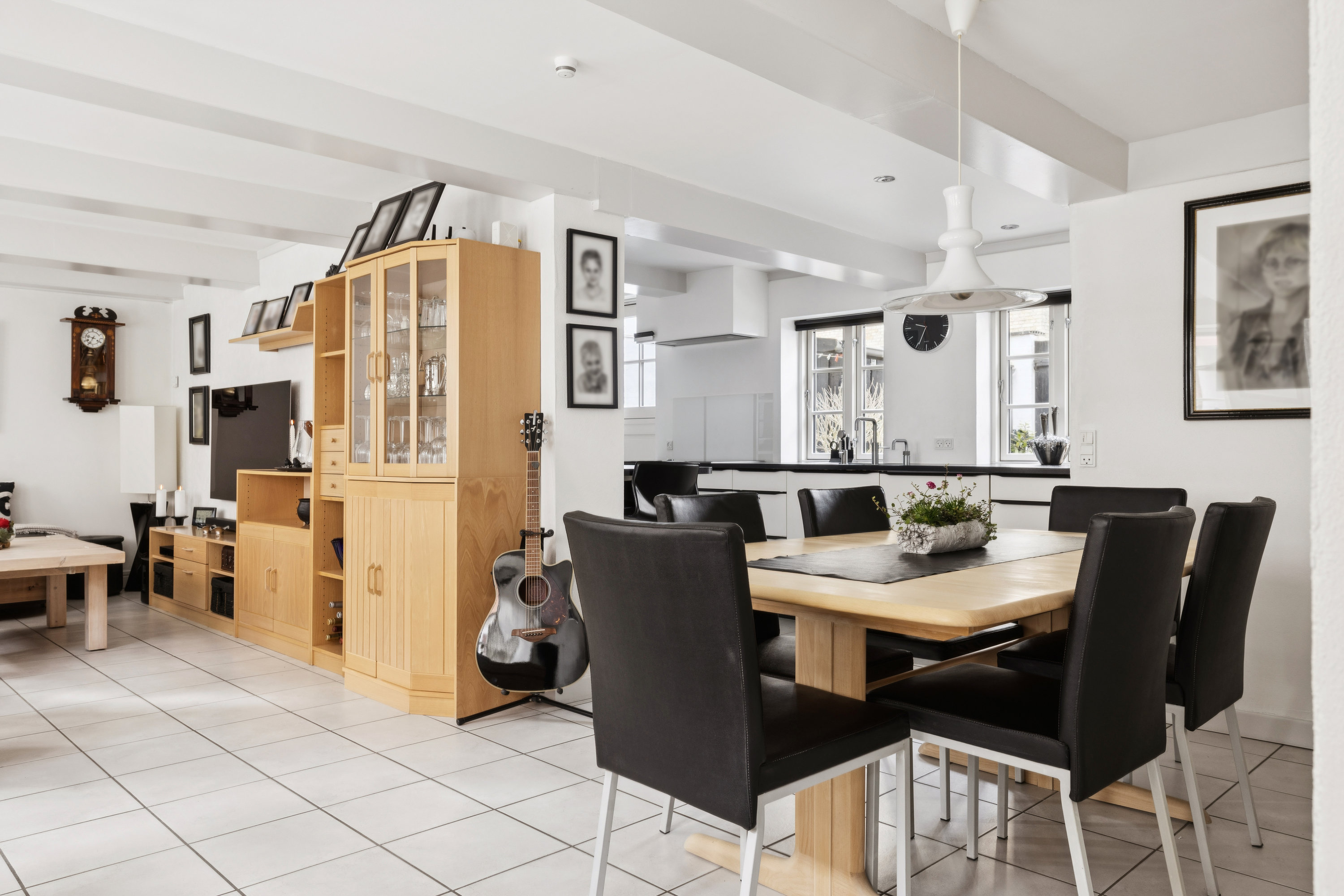 Fremhævet stue billede i fuldskærmstilstand. Billede af Damgade 10, 5610 Assens