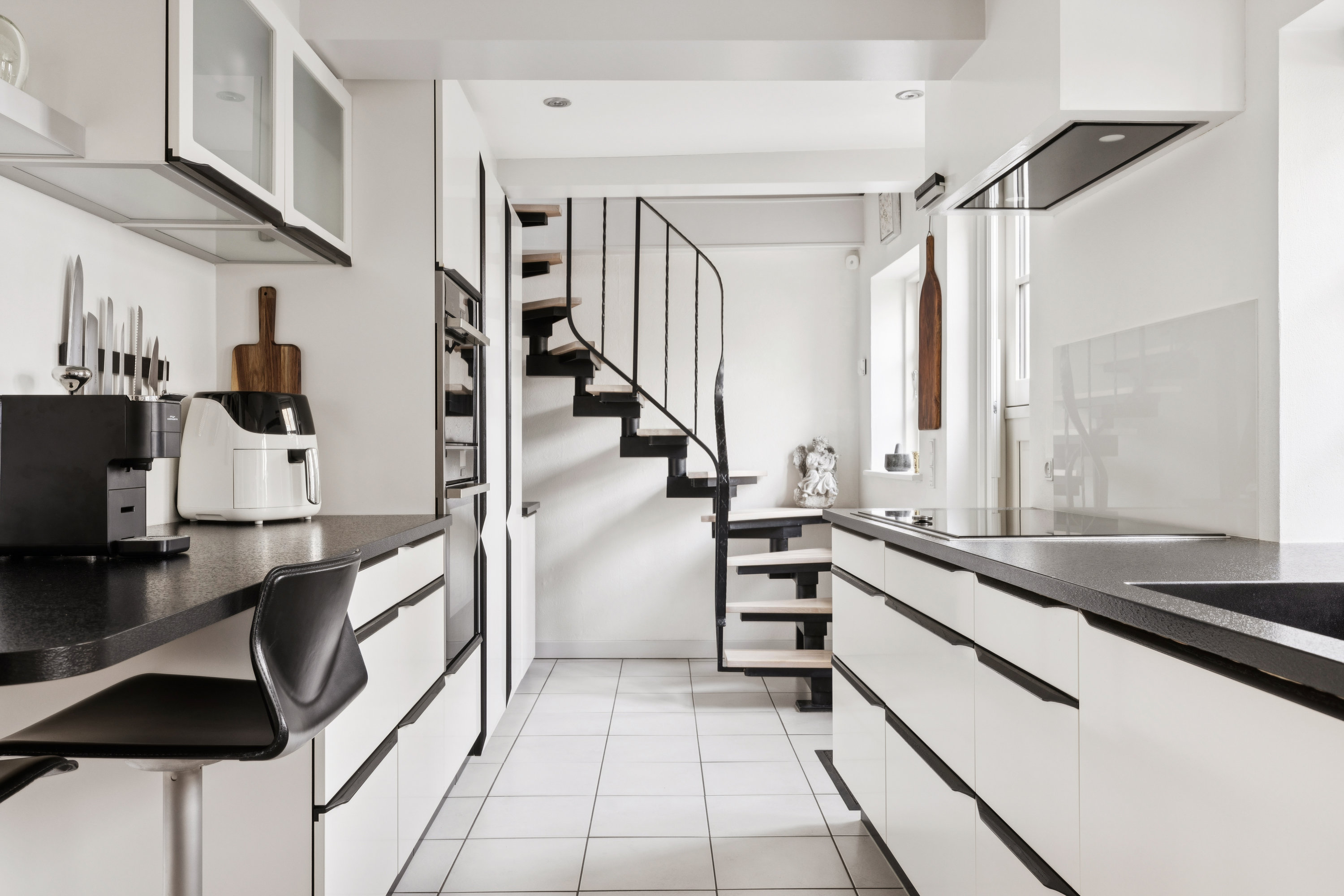 Fremhævet køkken billede i fuldskærmstilstand. Billede af Damgade 10, 5610 Assens