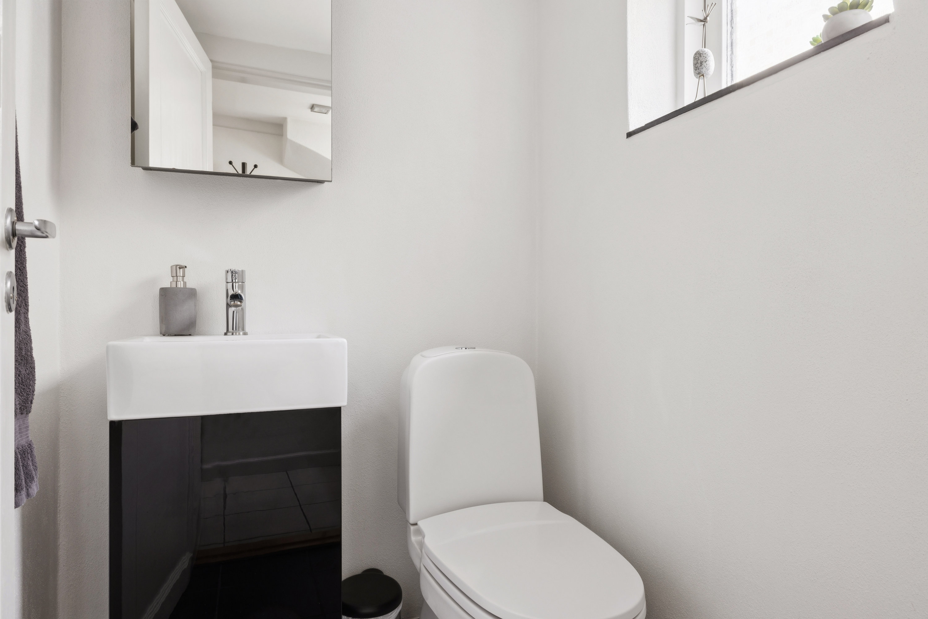 Fremhævet badeværelse billede i fuldskærmstilstand. Billede af Damgade 10, 5610 Assens