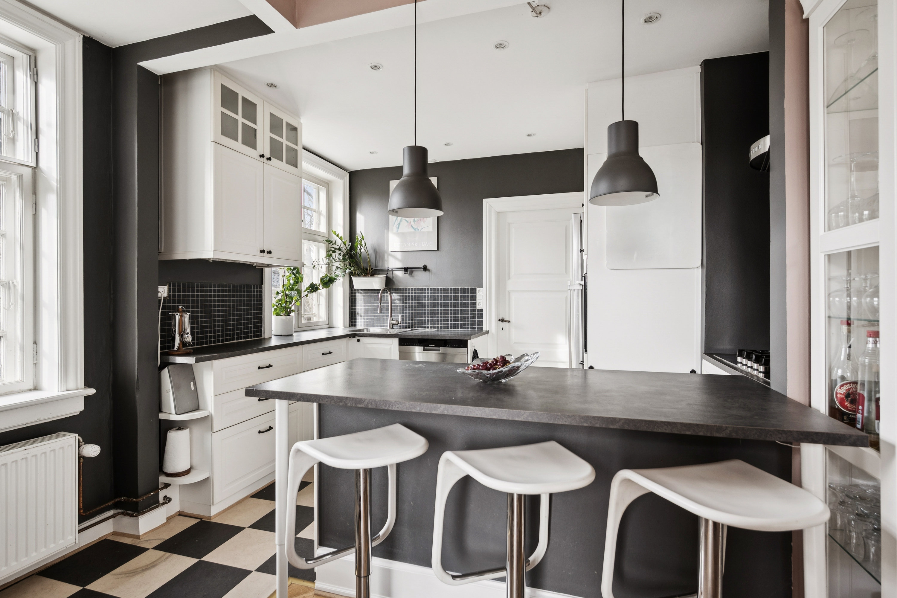 Fremhævet køkken billede i fuldskærmstilstand. Billede af Bogenæsvej 3, 2700 Brønshøj