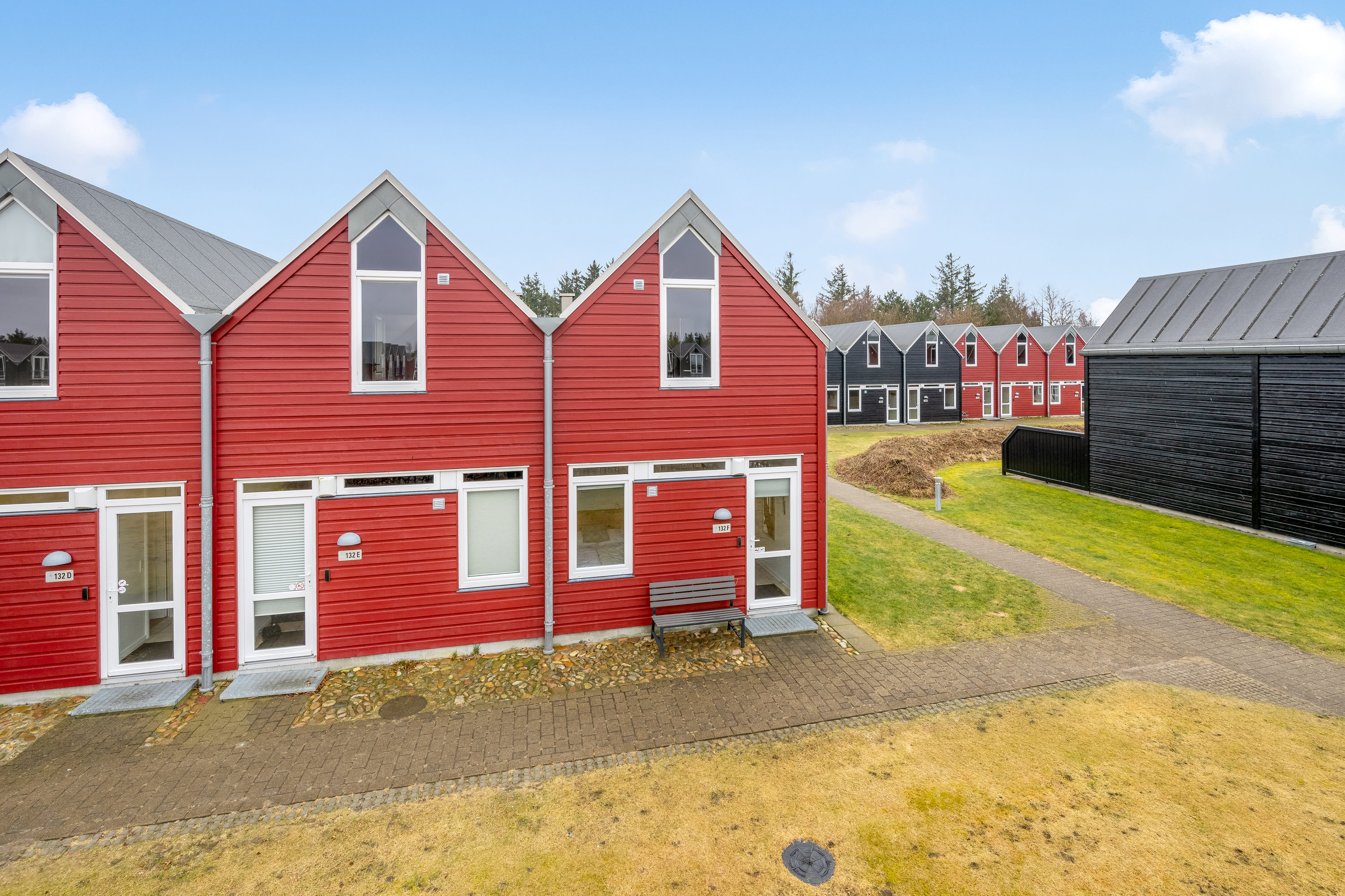 Fremhævet facade billede i fuldskærmstilstand. Billede af Lønne Feriepark 132F, Lønne, 6830 Nørre Nebel