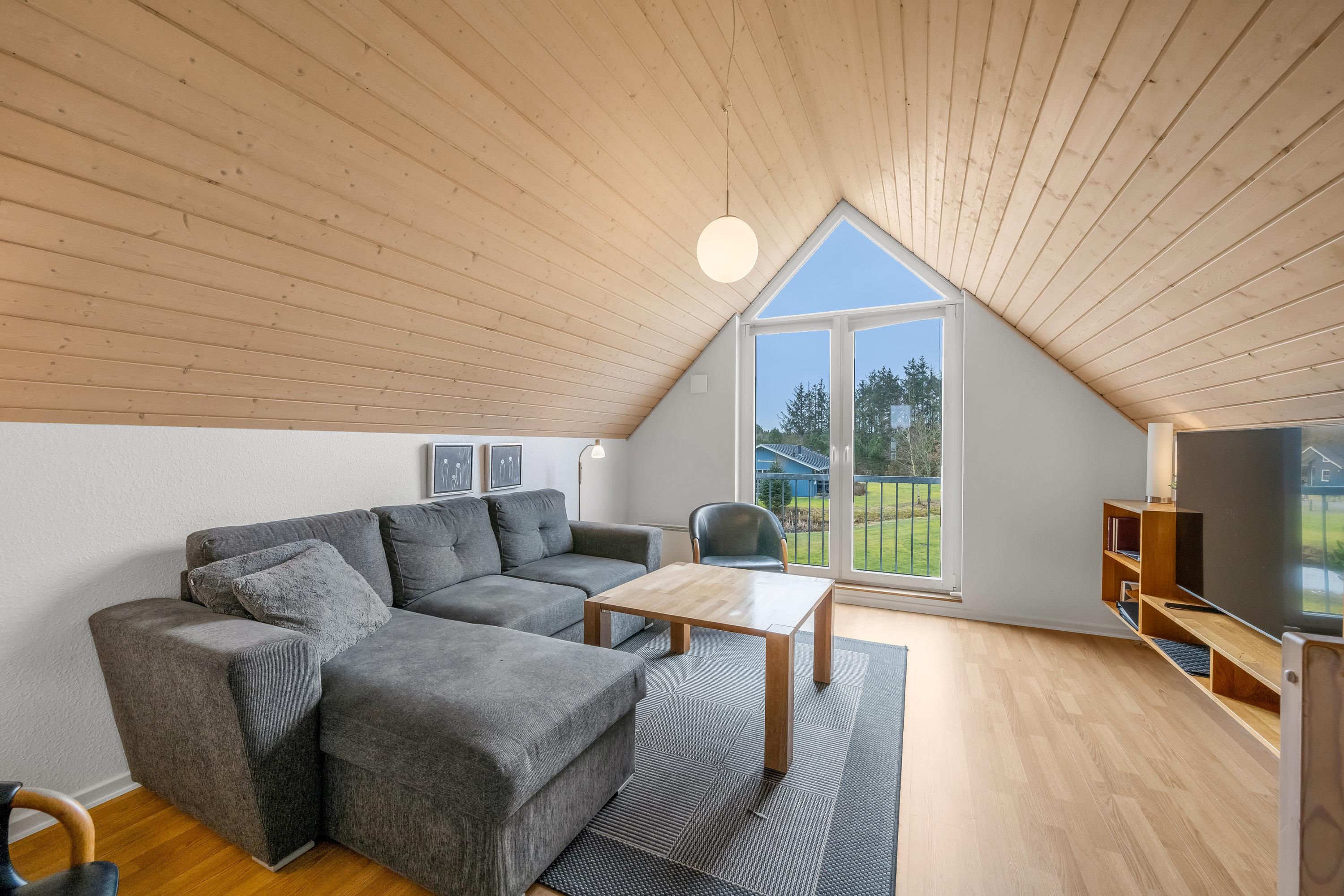 Fremhævet stue billede i fuldskærmstilstand. Billede af Lønne Feriepark 132F, Lønne, 6830 Nørre Nebel