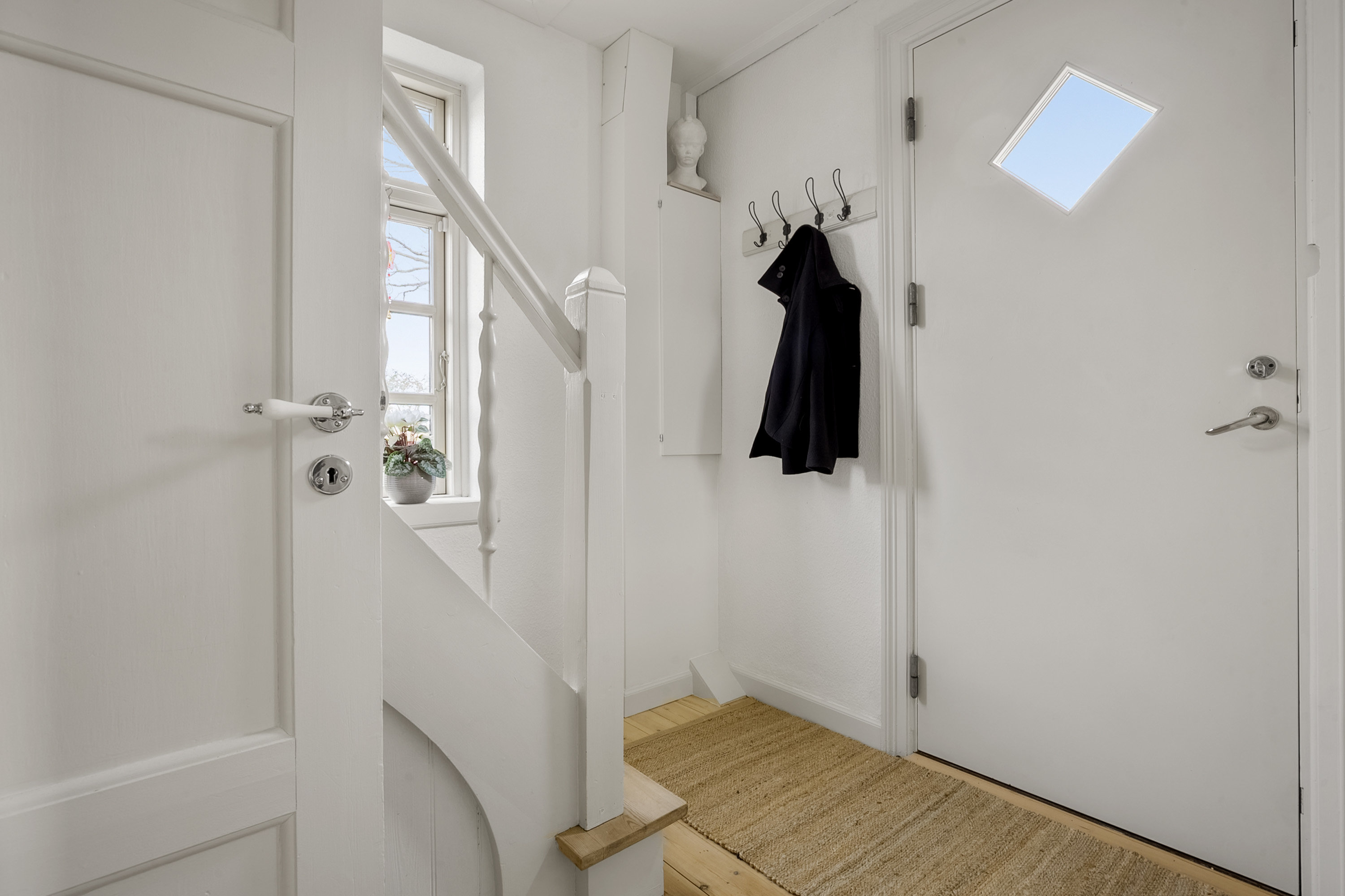 Fremhævet entré billede i fuldskærmstilstand. Billede af Fjordvej 92, 5330 Munkebo