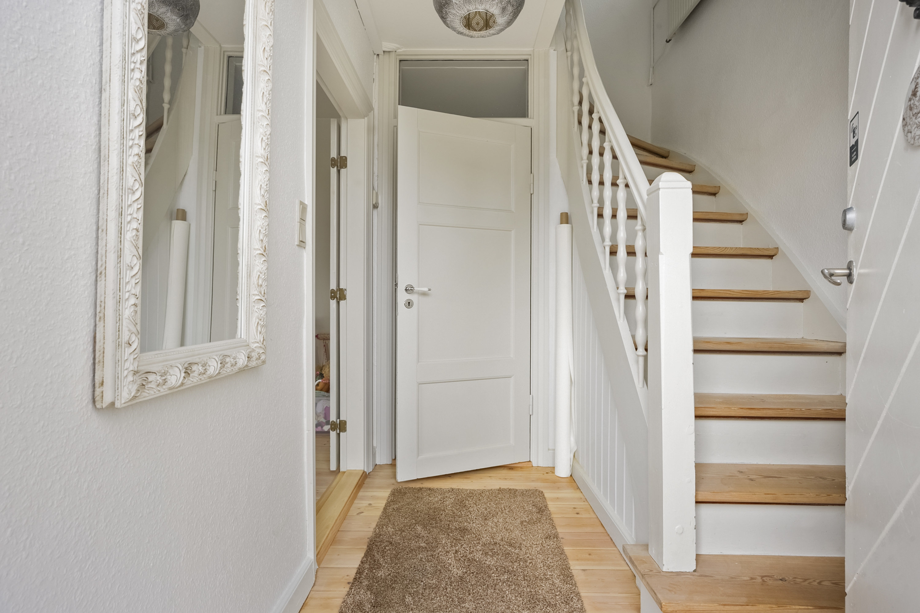 Fremhævet entré billede i fuldskærmstilstand. Billede af Fjordvej 92, 5330 Munkebo