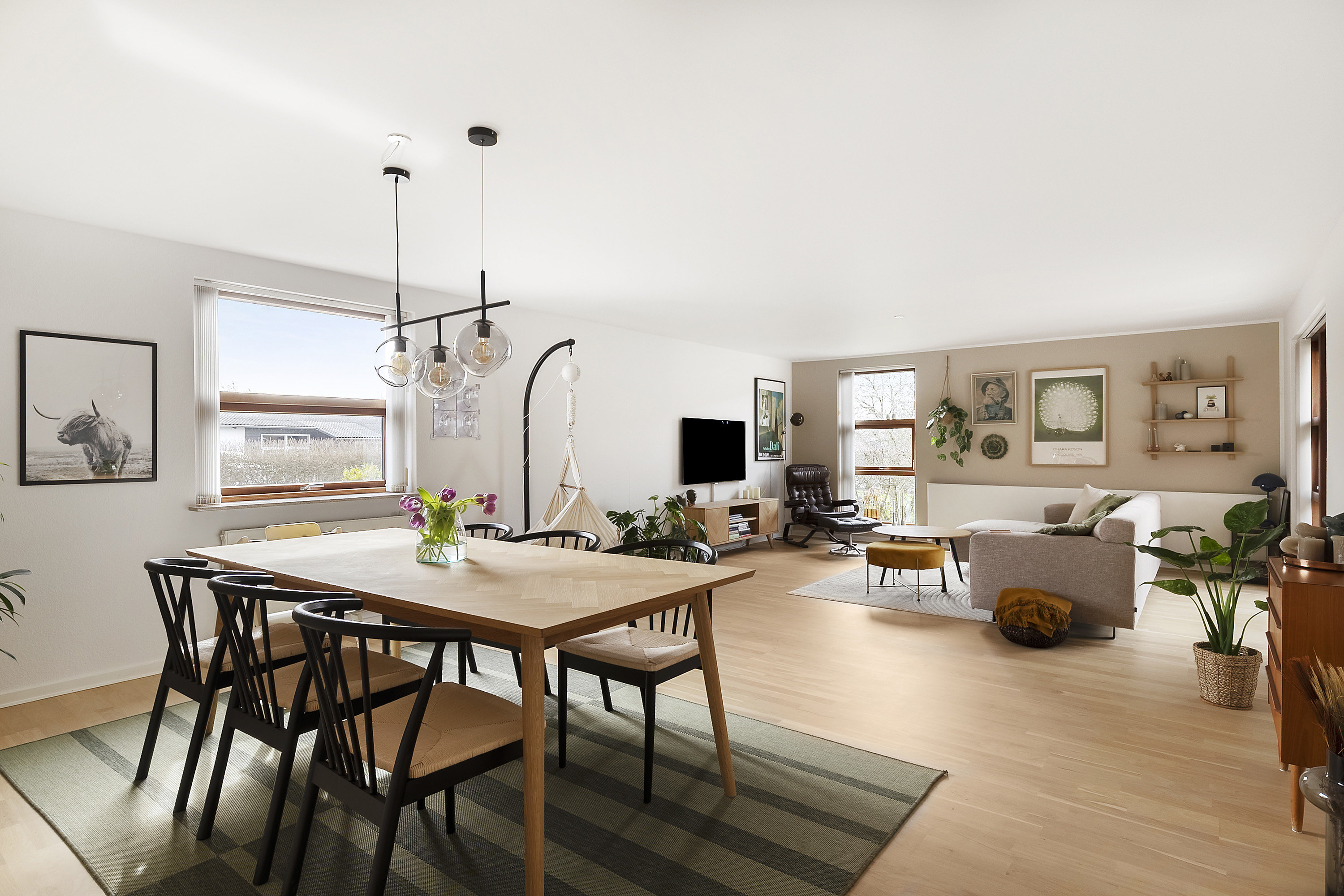 Fremhævet spisestue billede i fuldskærmstilstand. Billede af Bjertrupvej 24, 8362 Hørning