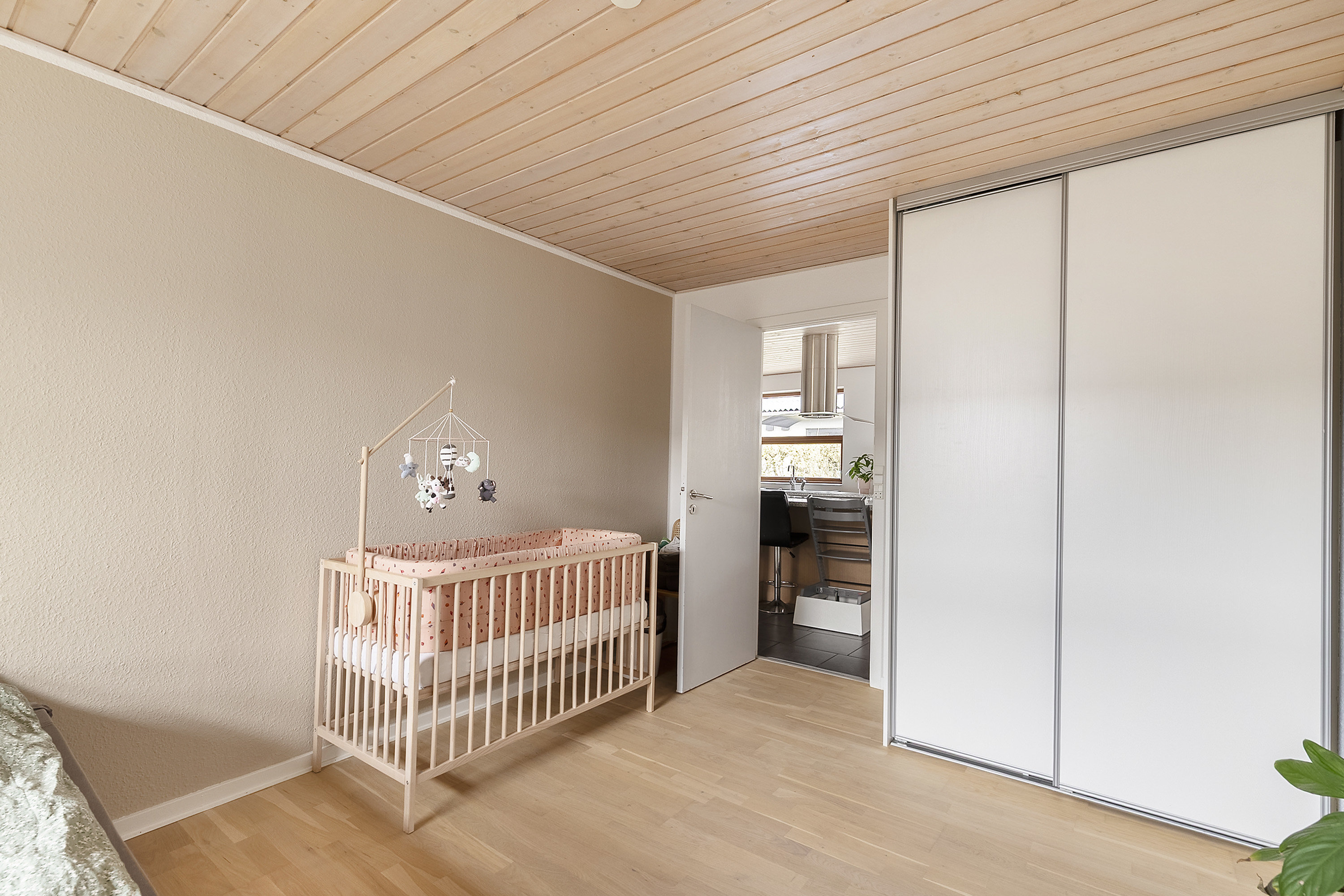 Fremhævet soveværelse billede i fuldskærmstilstand. Billede af Bjertrupvej 24, 8362 Hørning