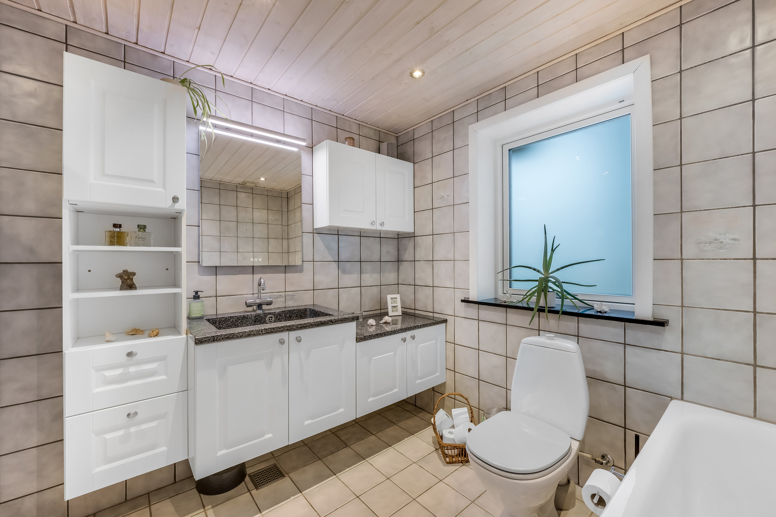 Fremhævet badeværelse billede i fuldskærmstilstand. Billede af Kernevej 35, Højmark, 6940 Lem St