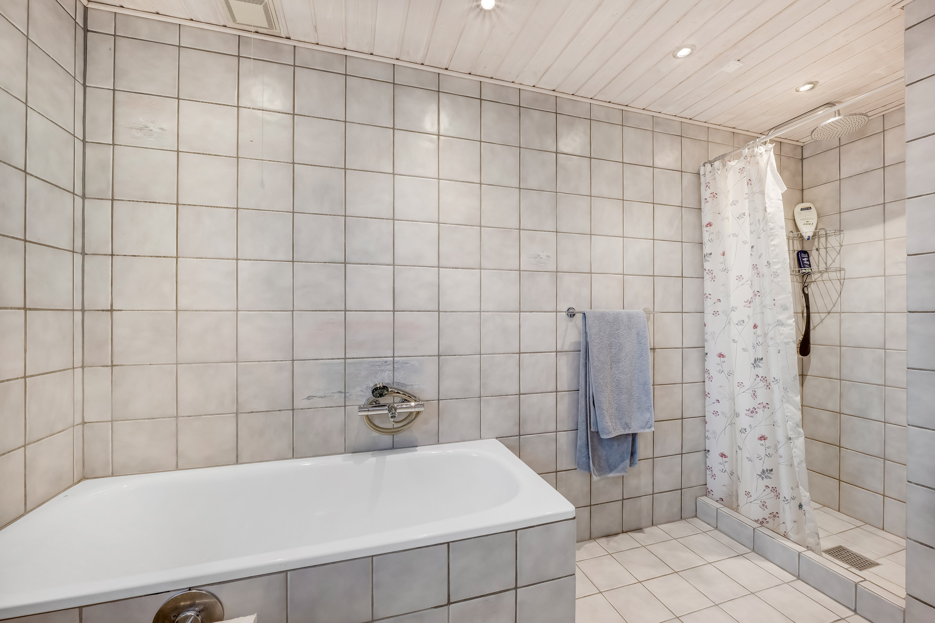 Fremhævet badeværelse billede i fuldskærmstilstand. Billede af Kernevej 35, Højmark, 6940 Lem St