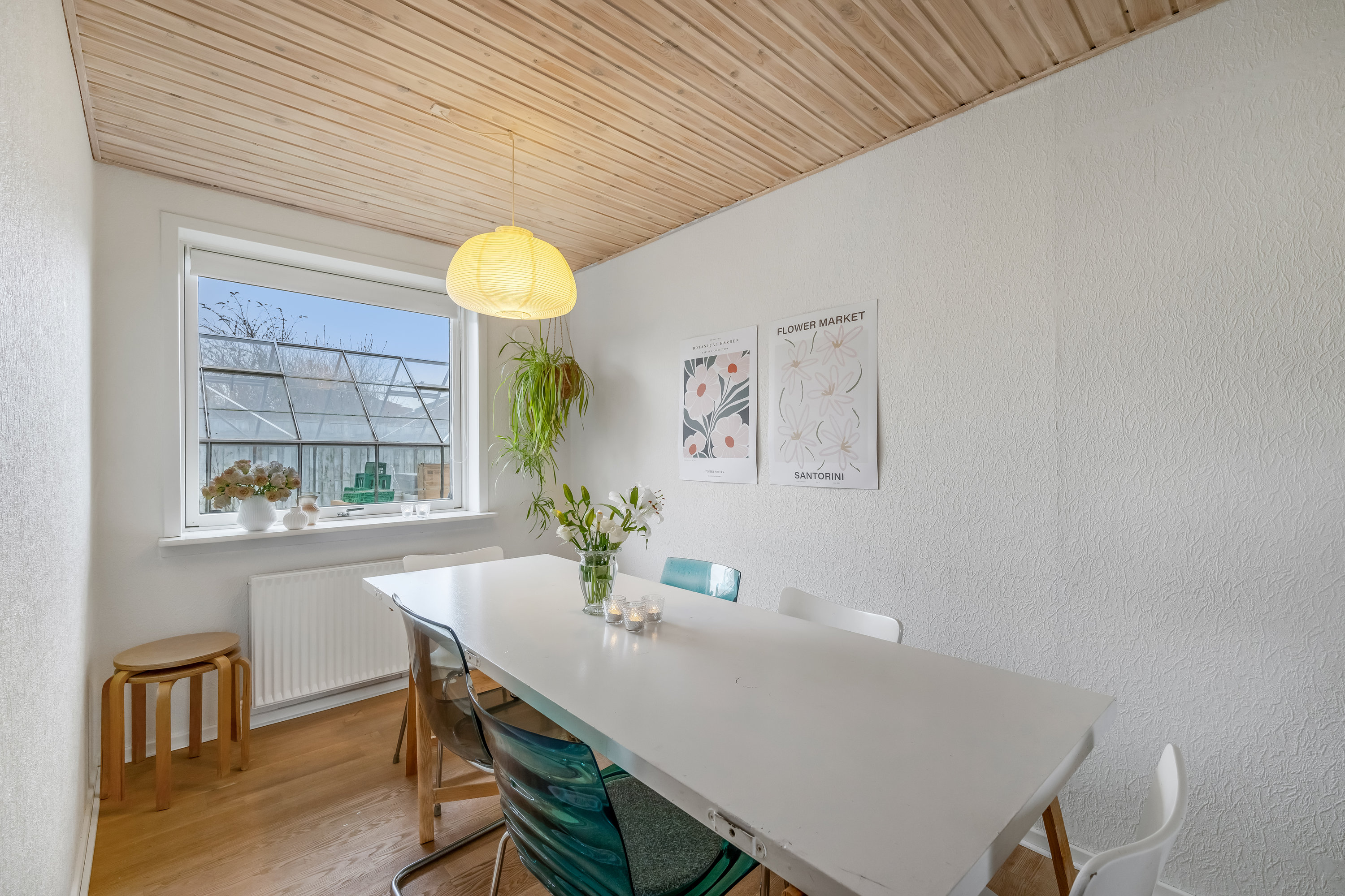 Fremhævet stue billede i fuldskærmstilstand. Billede af Blomstervænget 26, Rindum, 6950 Ringkøbing