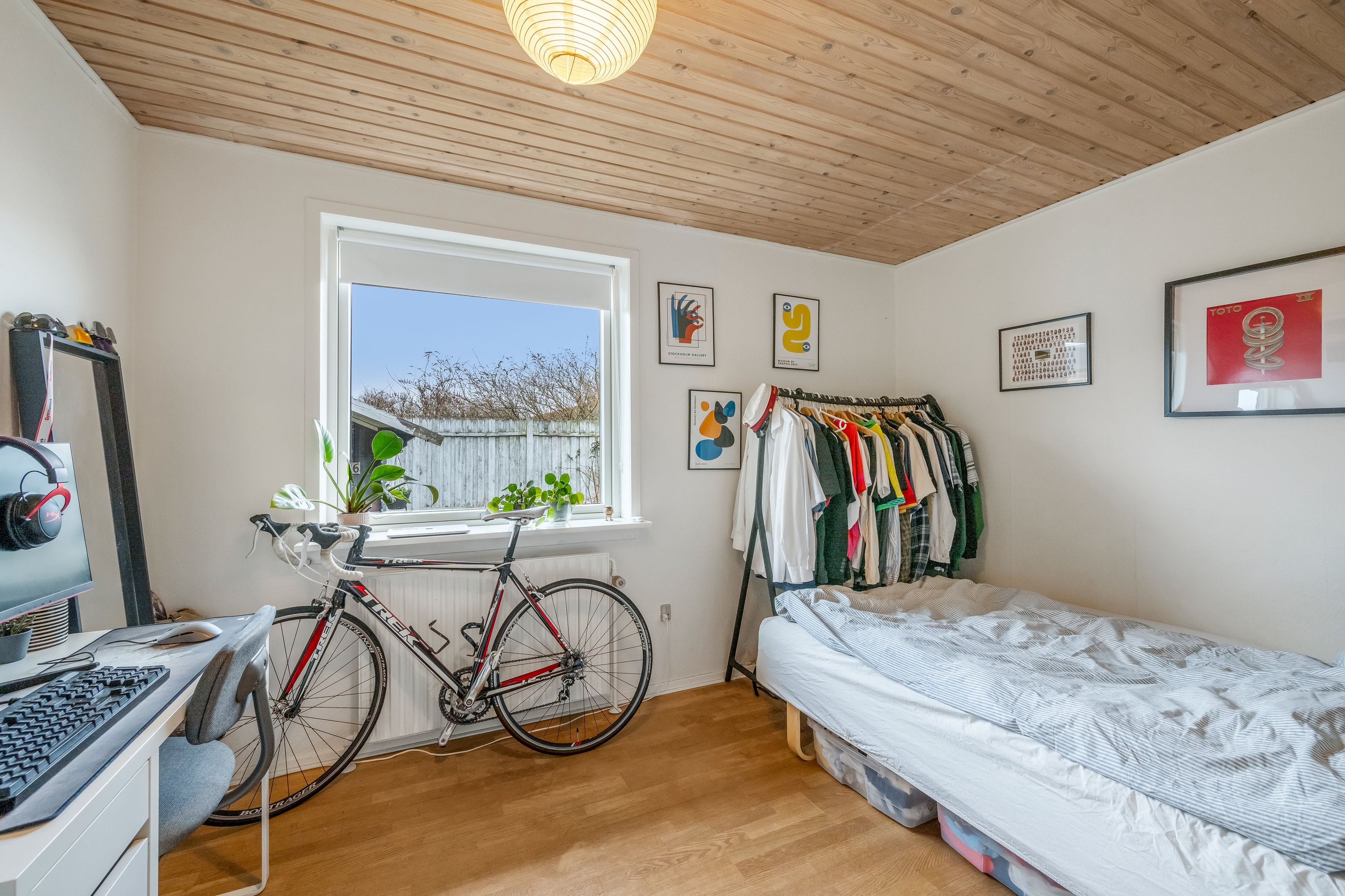 Fremhævet soveværelse billede i fuldskærmstilstand. Billede af Blomstervænget 26, Rindum, 6950 Ringkøbing