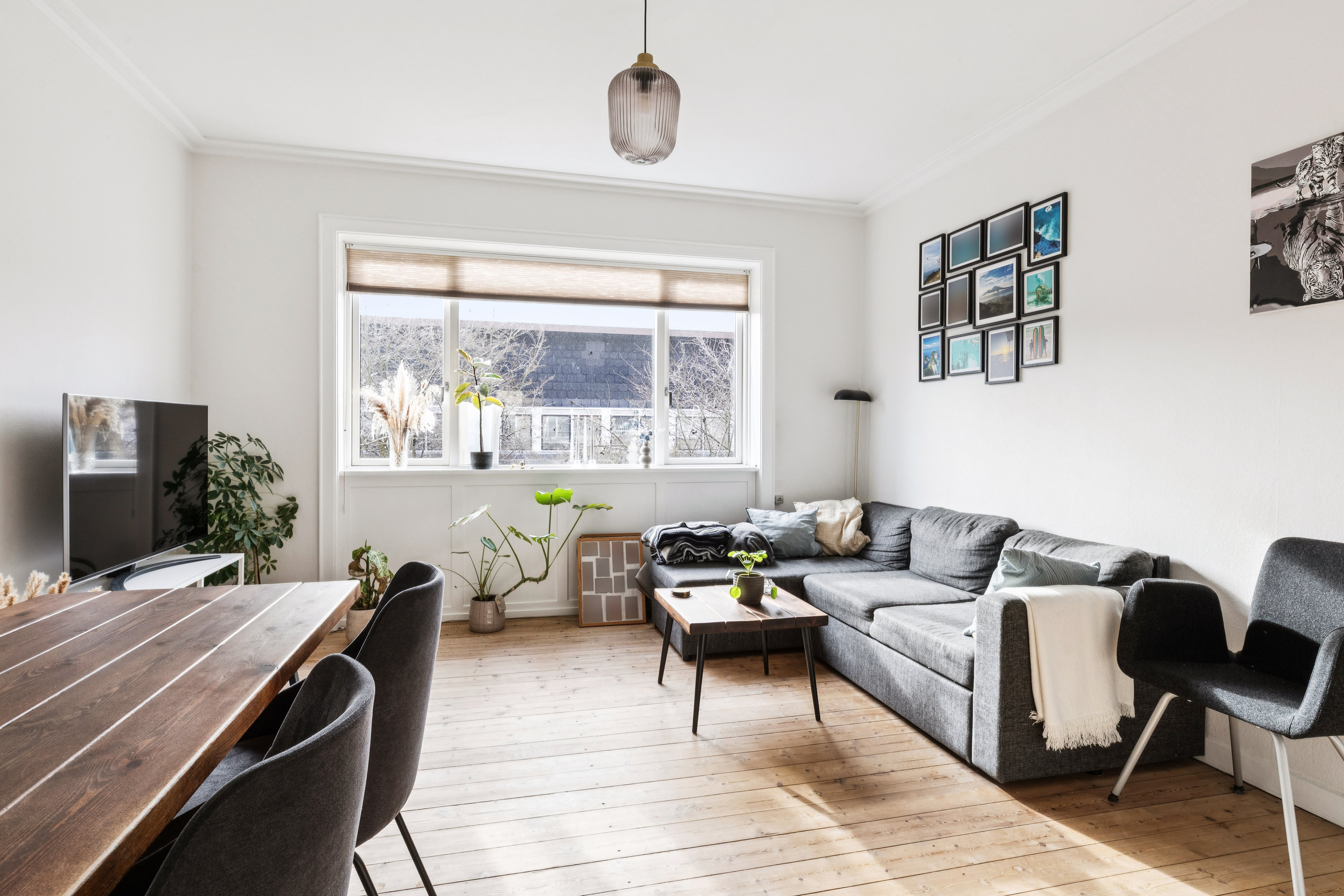 Fremhævet stue billede i fuldskærmstilstand. Billede af Langdraget 29, 1. tv., 2720 Vanløse