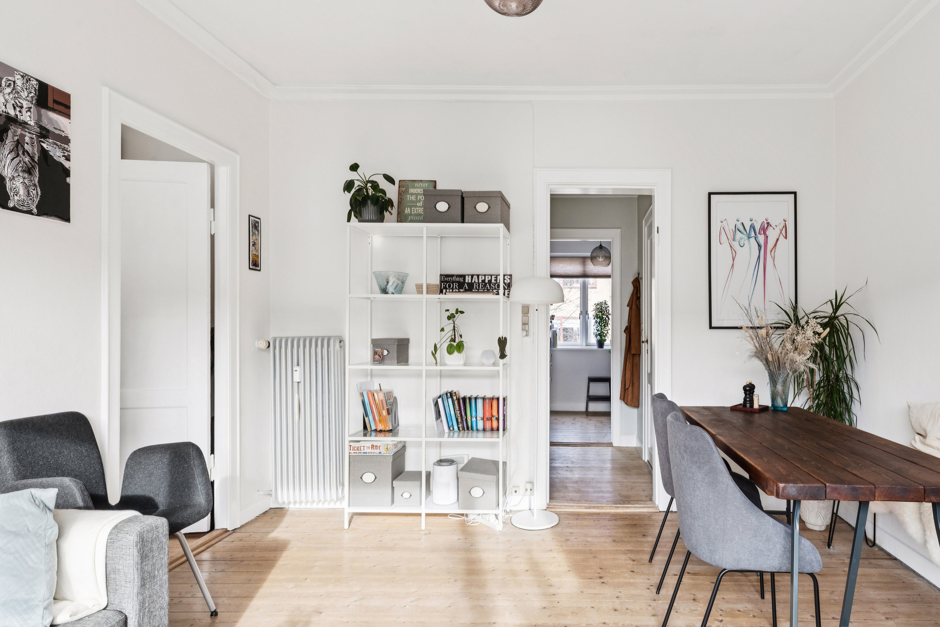 Fremhævet stue billede i fuldskærmstilstand. Billede af Langdraget 29, 1. tv., 2720 Vanløse