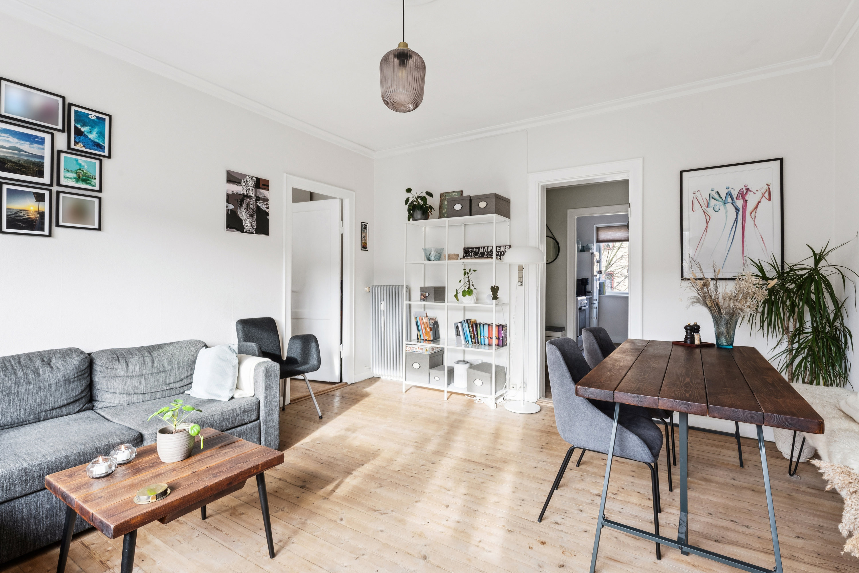 Fremhævet stue billede i fuldskærmstilstand. Billede af Langdraget 29, 1. tv., 2720 Vanløse