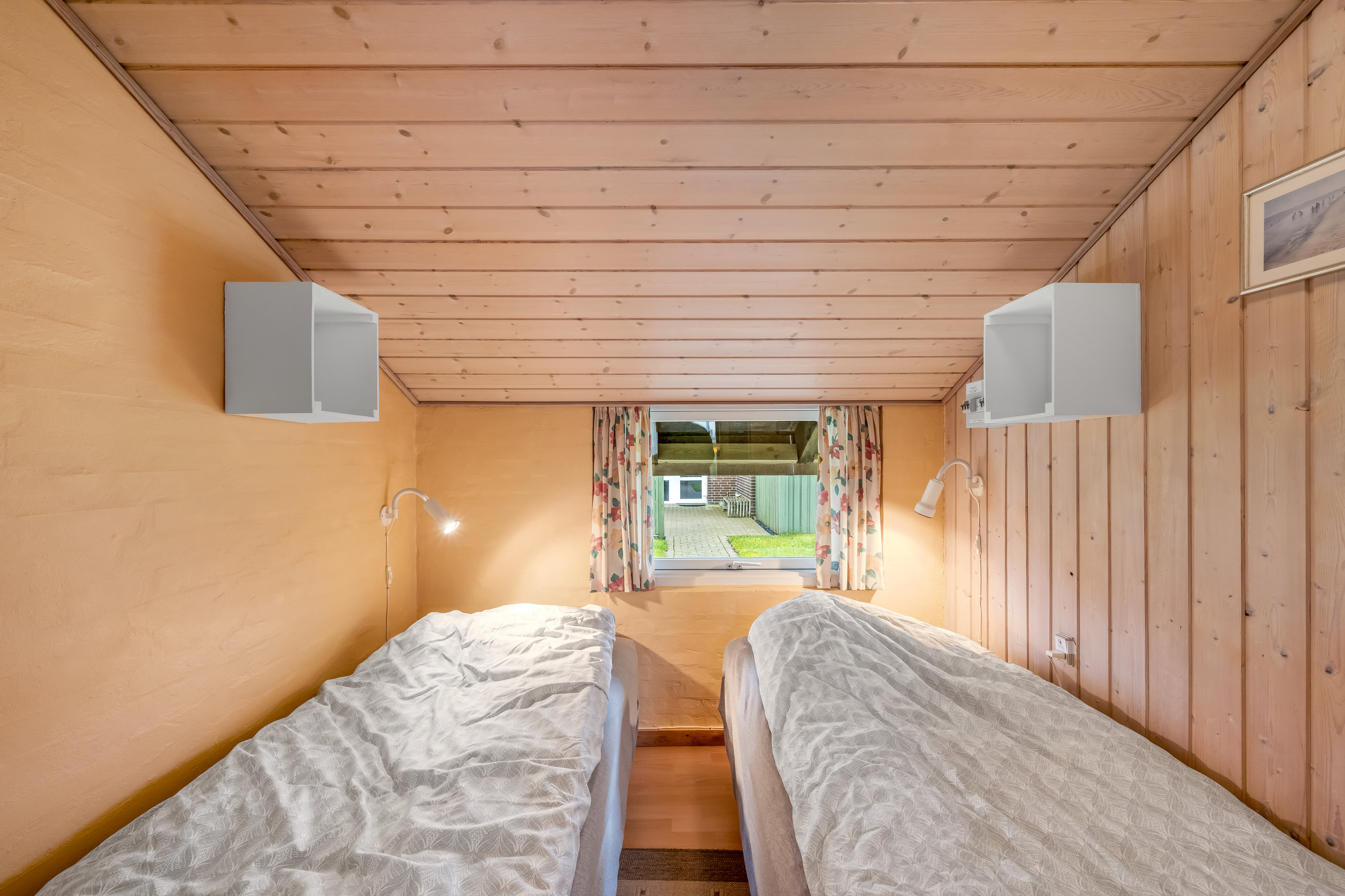 Fremhævet soveværelse billede i fuldskærmstilstand. Billede af Vester Fælled 178, 6893 Hemmet