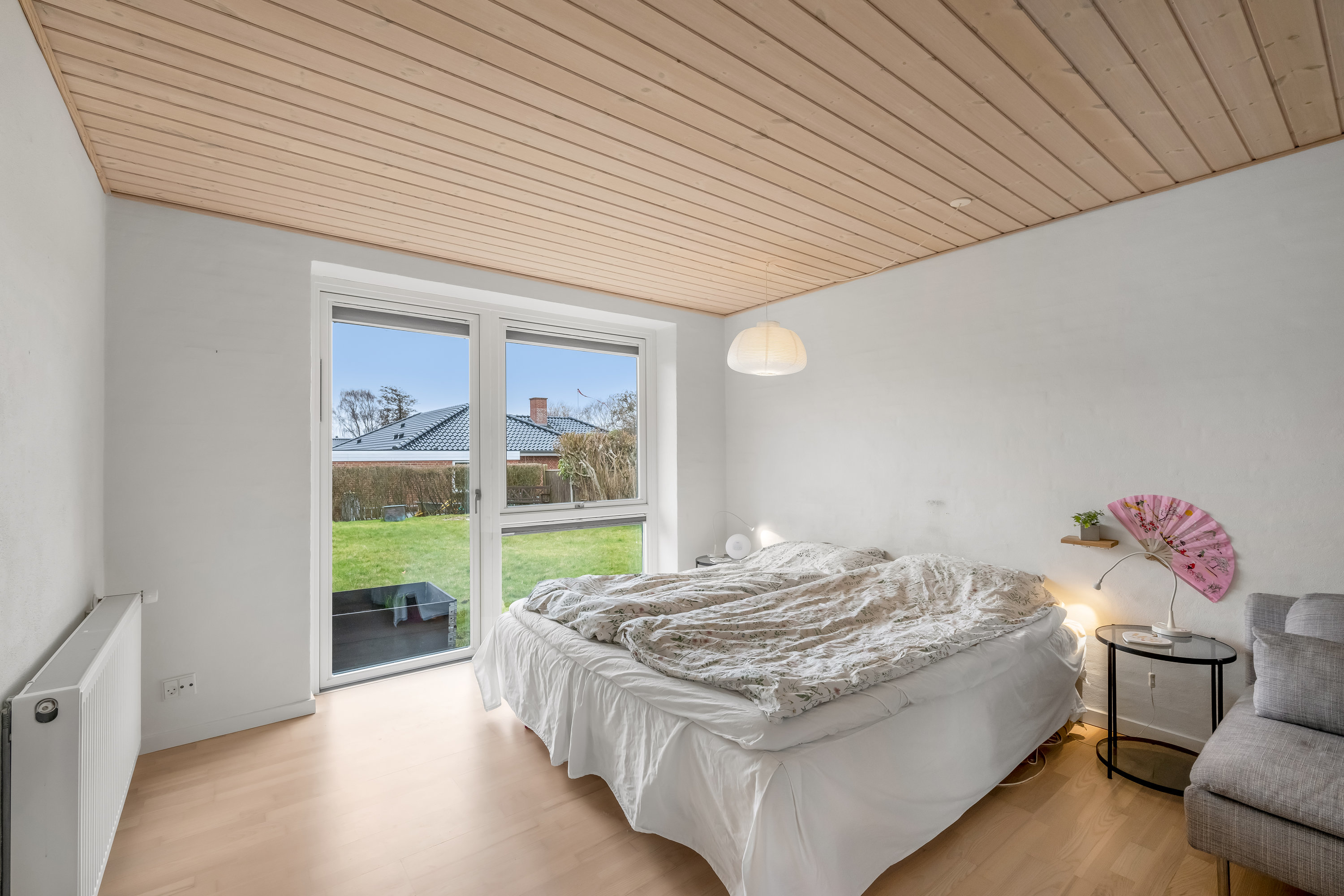 Fremhævet soveværelse billede i fuldskærmstilstand. Billede af Blomstervænget 26, Rindum, 6950 Ringkøbing