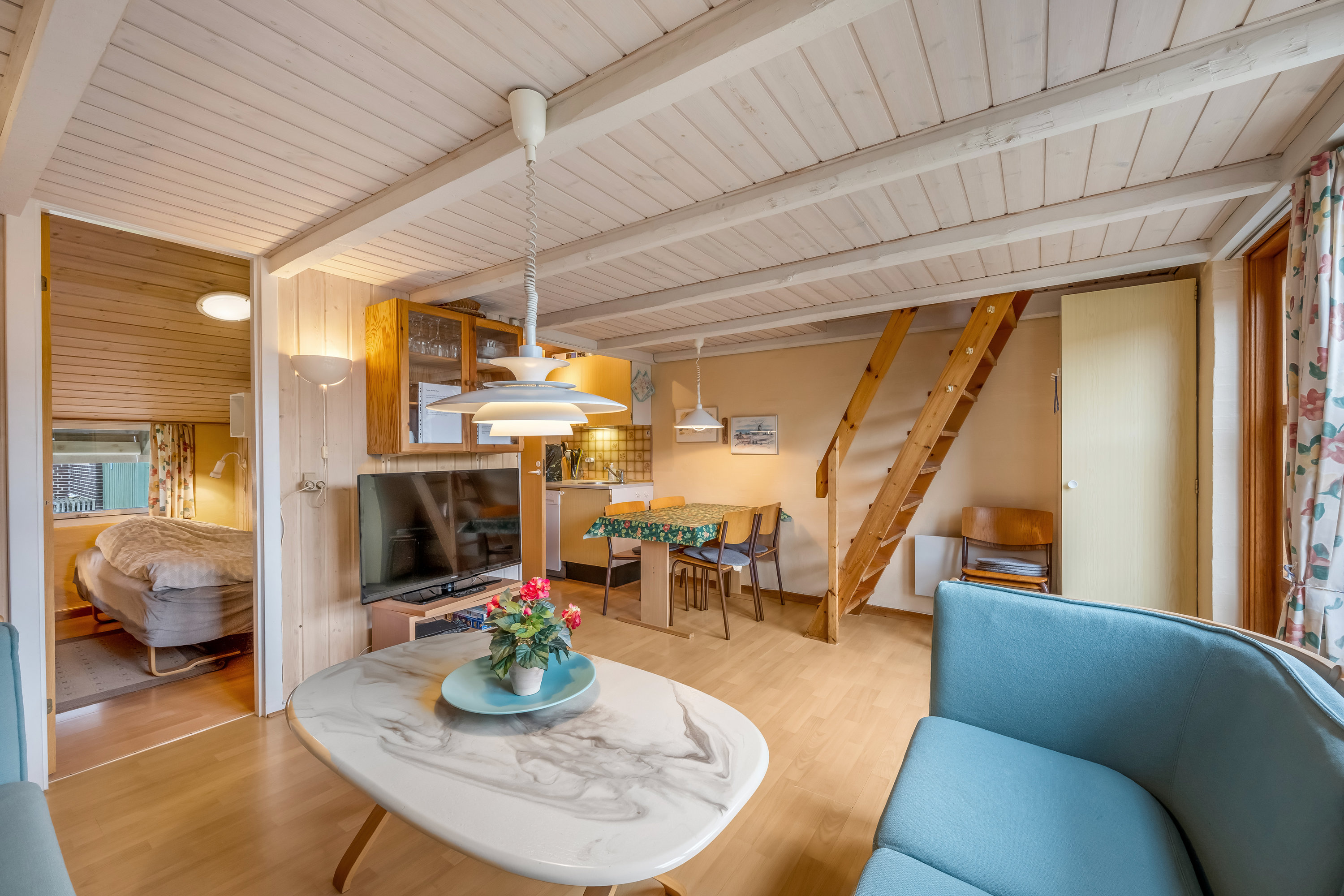 Fremhævet stue billede i fuldskærmstilstand. Billede af Vester Fælled 178, 6893 Hemmet