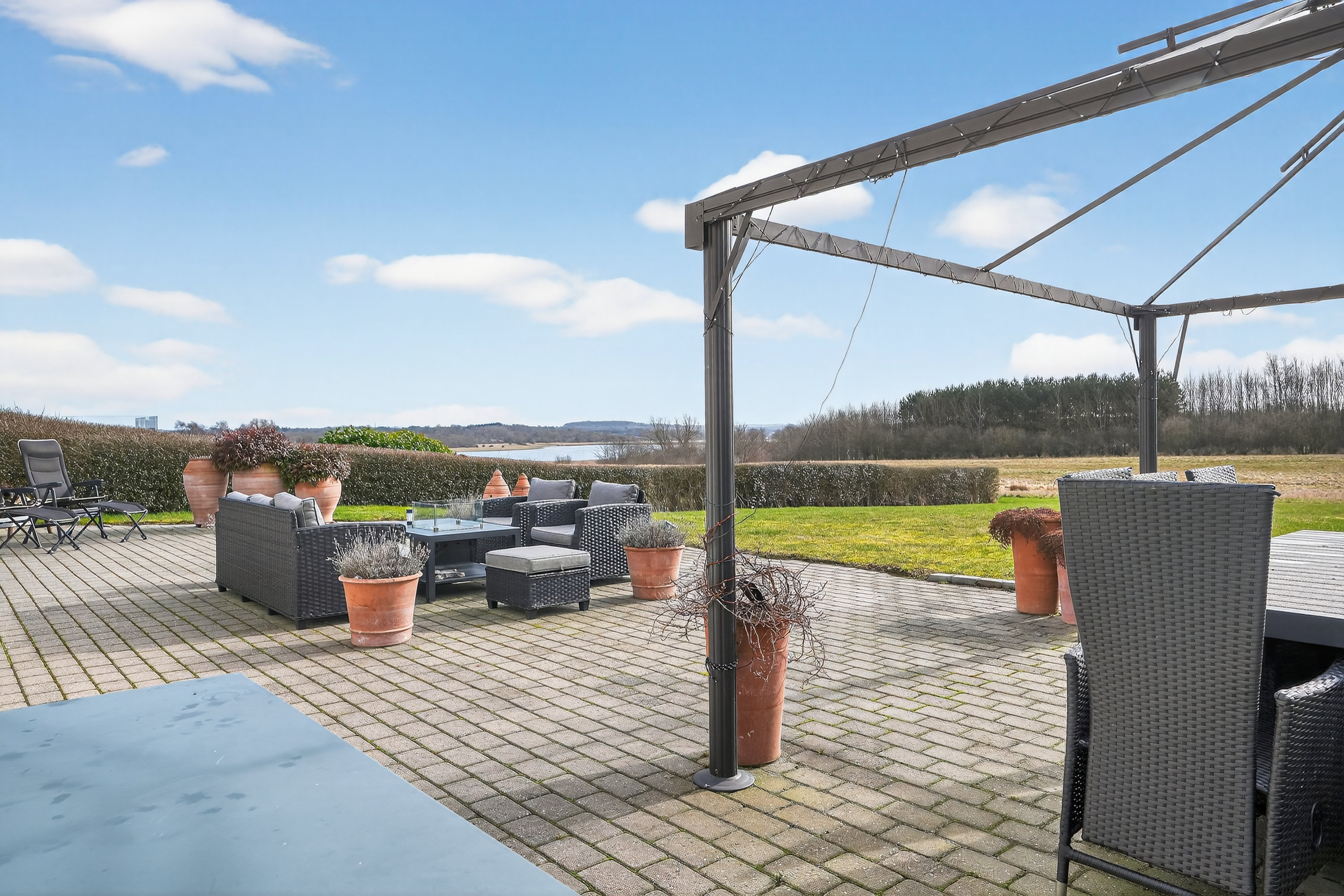 Fremhævet terrasse billede i fuldskærmstilstand. Billede af Arnakkegårds Alle 18, Arnakke, 4390 Vipperød