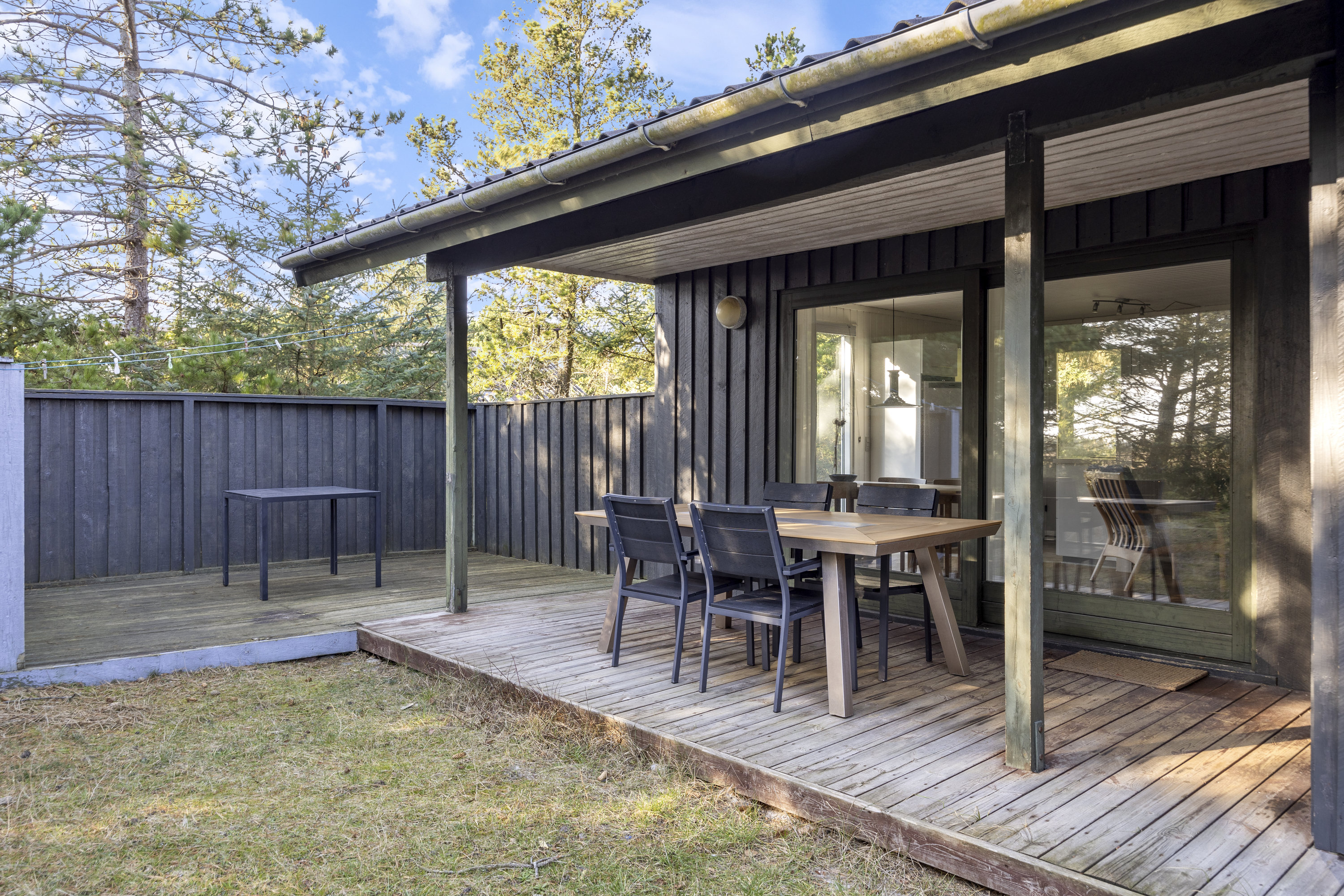 Fremhævet  billede i fuldskærmstilstand. Billede af Kirstinevej 36, Bjerregaard, 6960 Hvide Sande