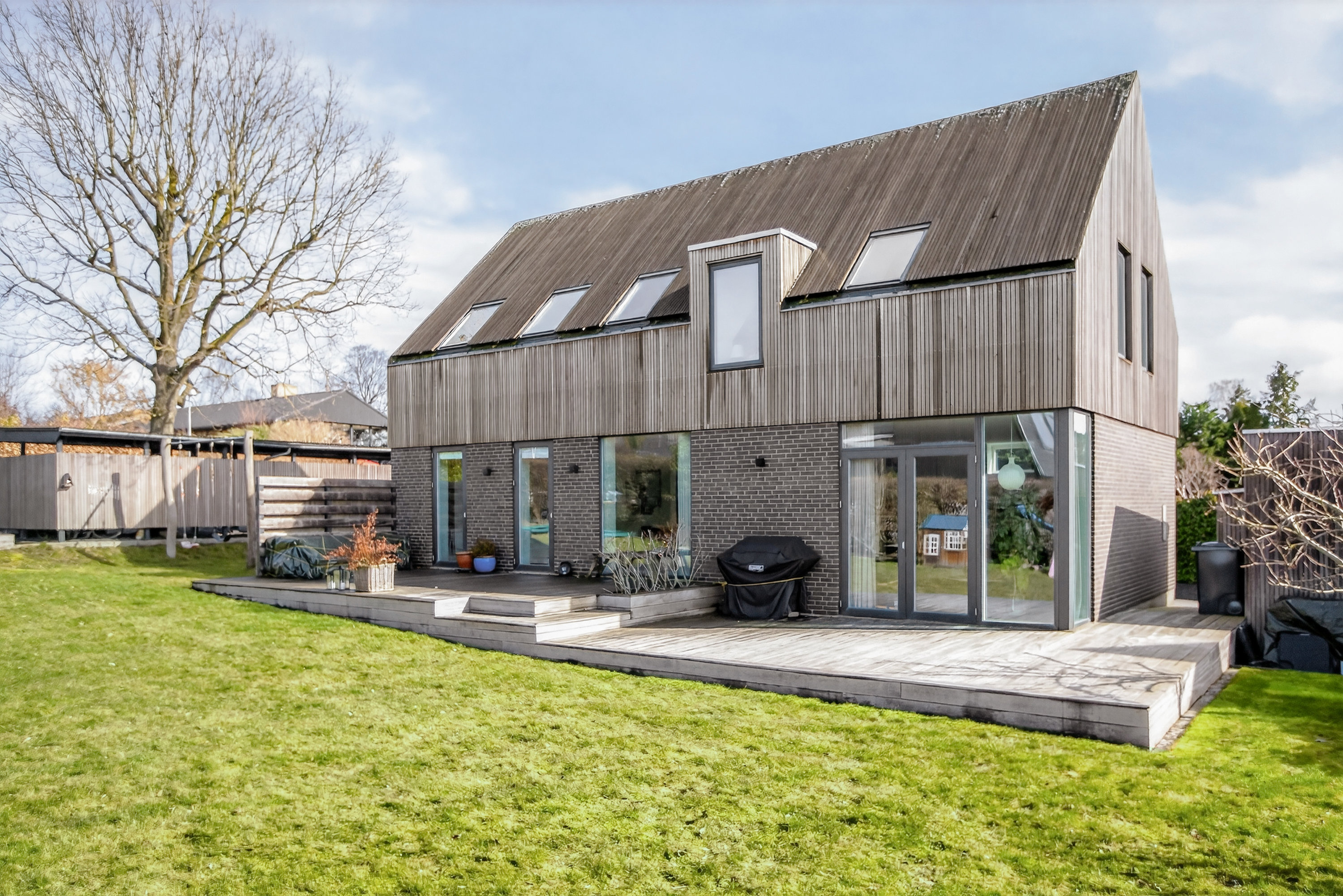 Fremhævet have billede i fuldskærmstilstand. Billede af Tranemosevej 64, 2750 Ballerup