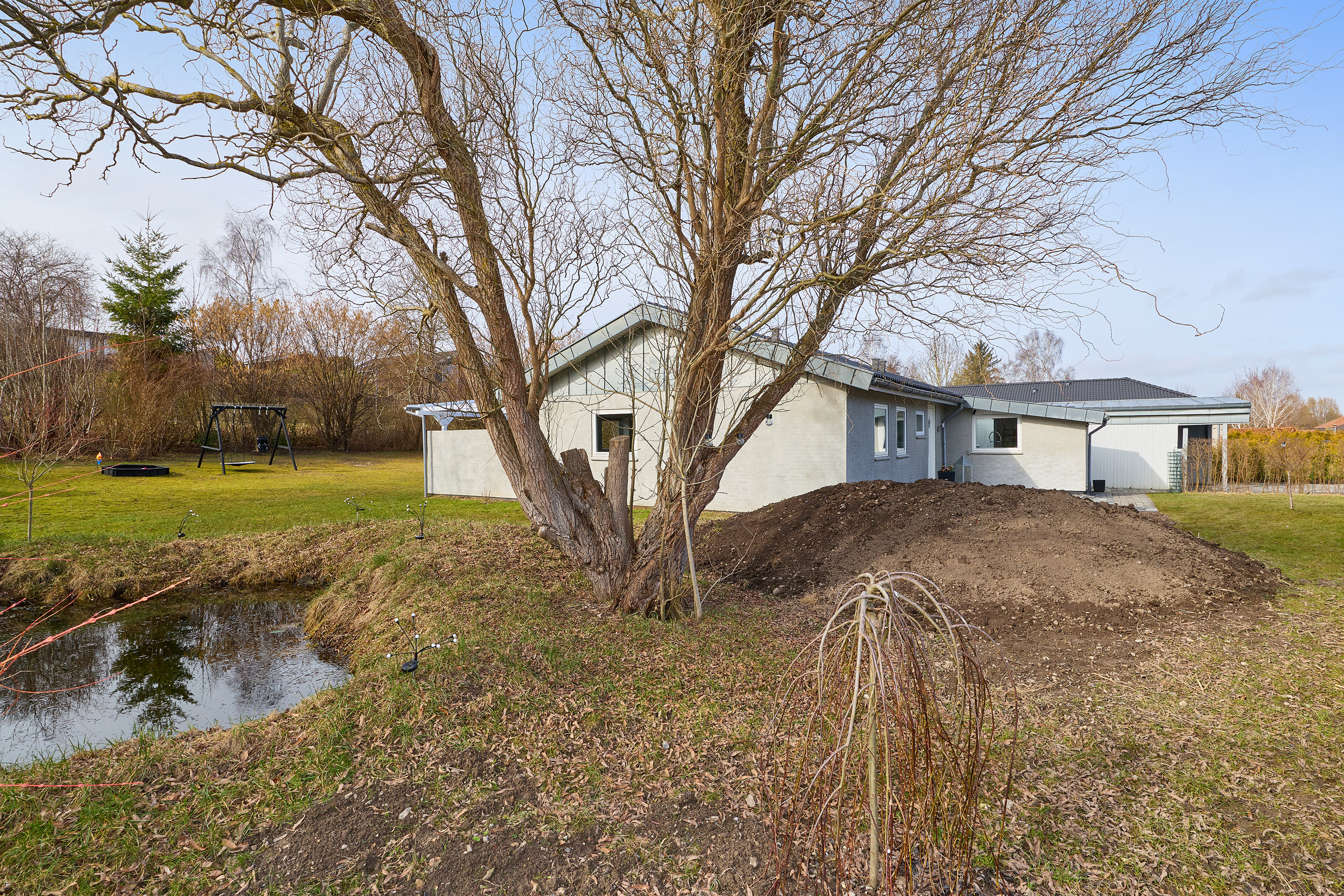 Fremhævet have billede i fuldskærmstilstand. Billede af Birkeengen 42, 4040 Jyllinge