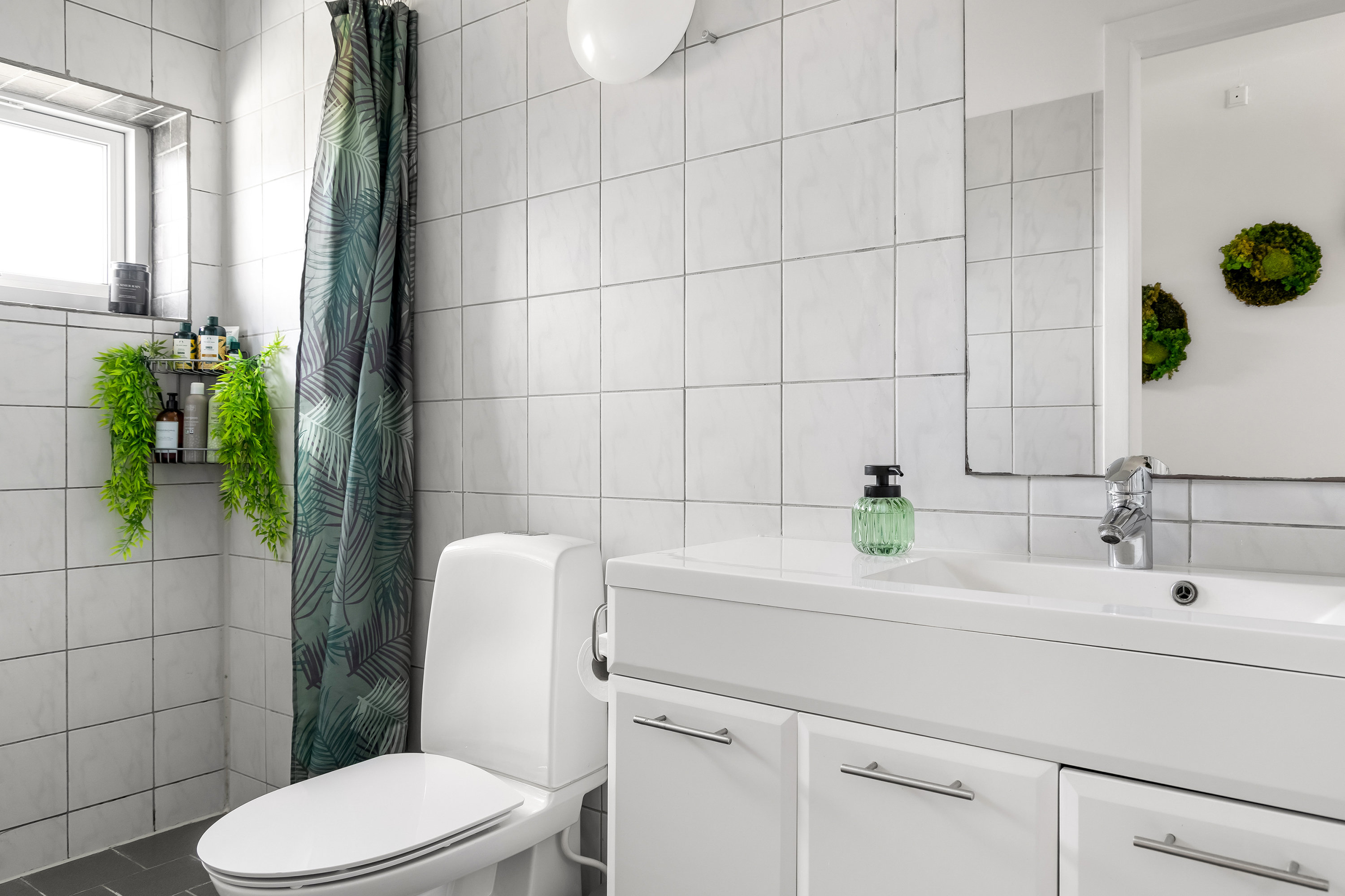 Fremhævet badeværelse billede i fuldskærmstilstand. Billede af Birkeengen 42, 4040 Jyllinge