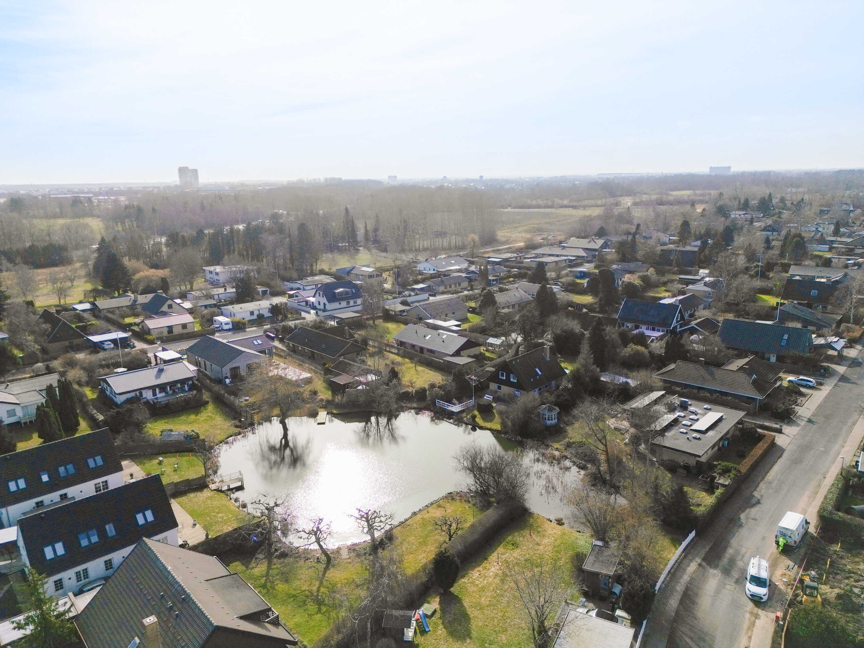 Fremhævet luftfoto billede i fuldskærmstilstand. Billede af Lerholmvej 12, 2750 Ballerup