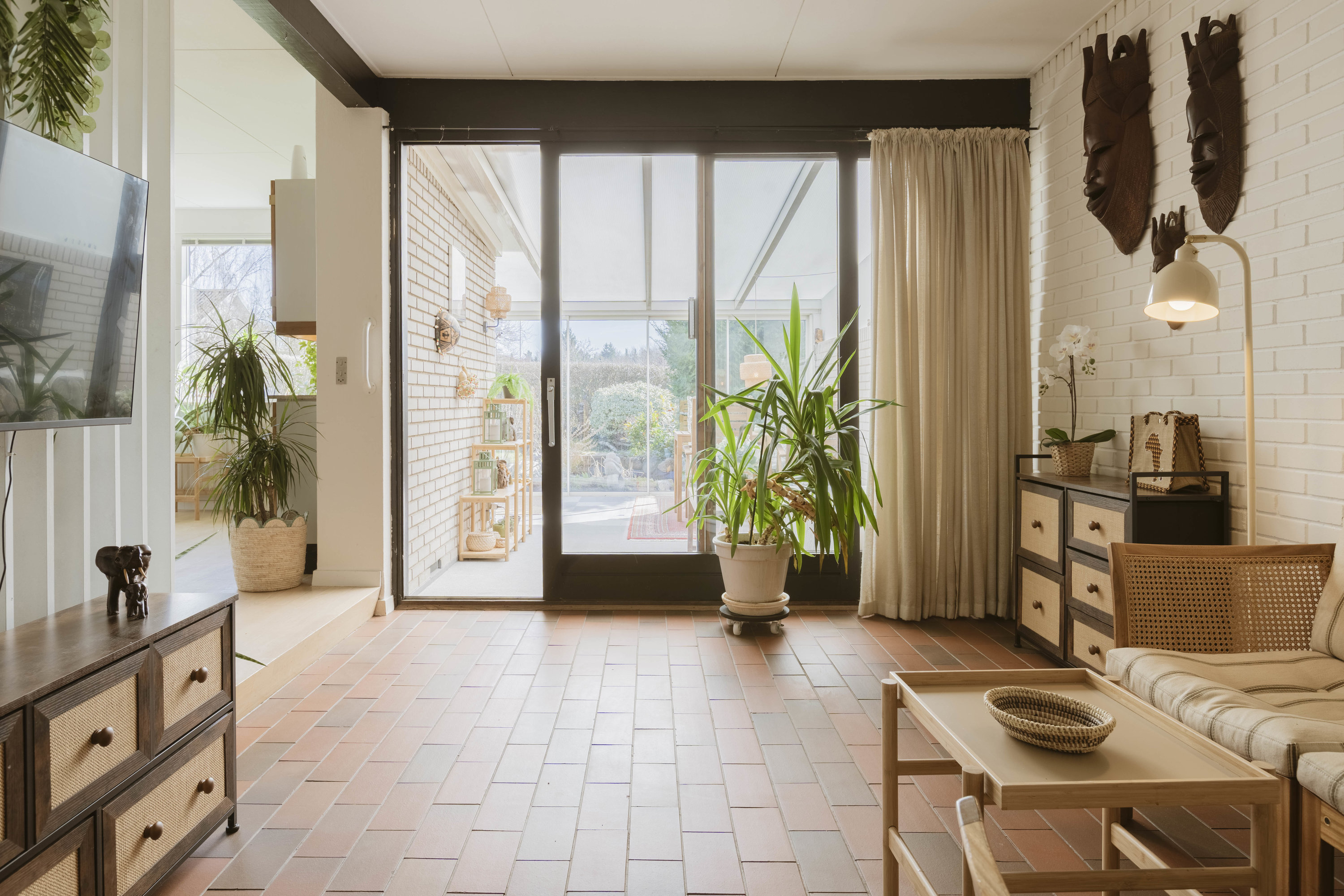 Fremhævet stue billede i fuldskærmstilstand. Billede af Lerholmvej 12, 2750 Ballerup