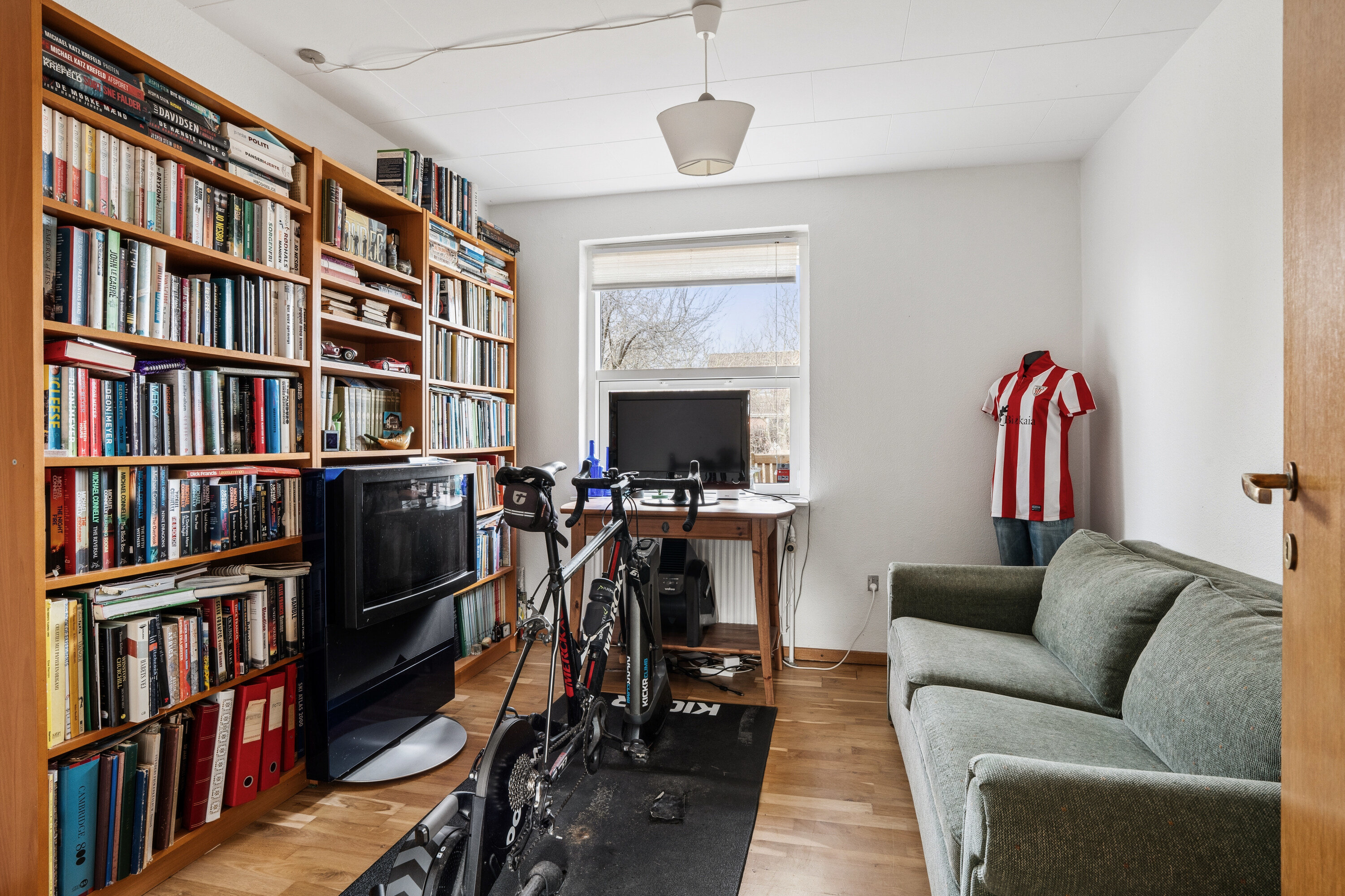 Fremhævet stue billede i fuldskærmstilstand. Billede af Blommevænget 27, 9000 Aalborg