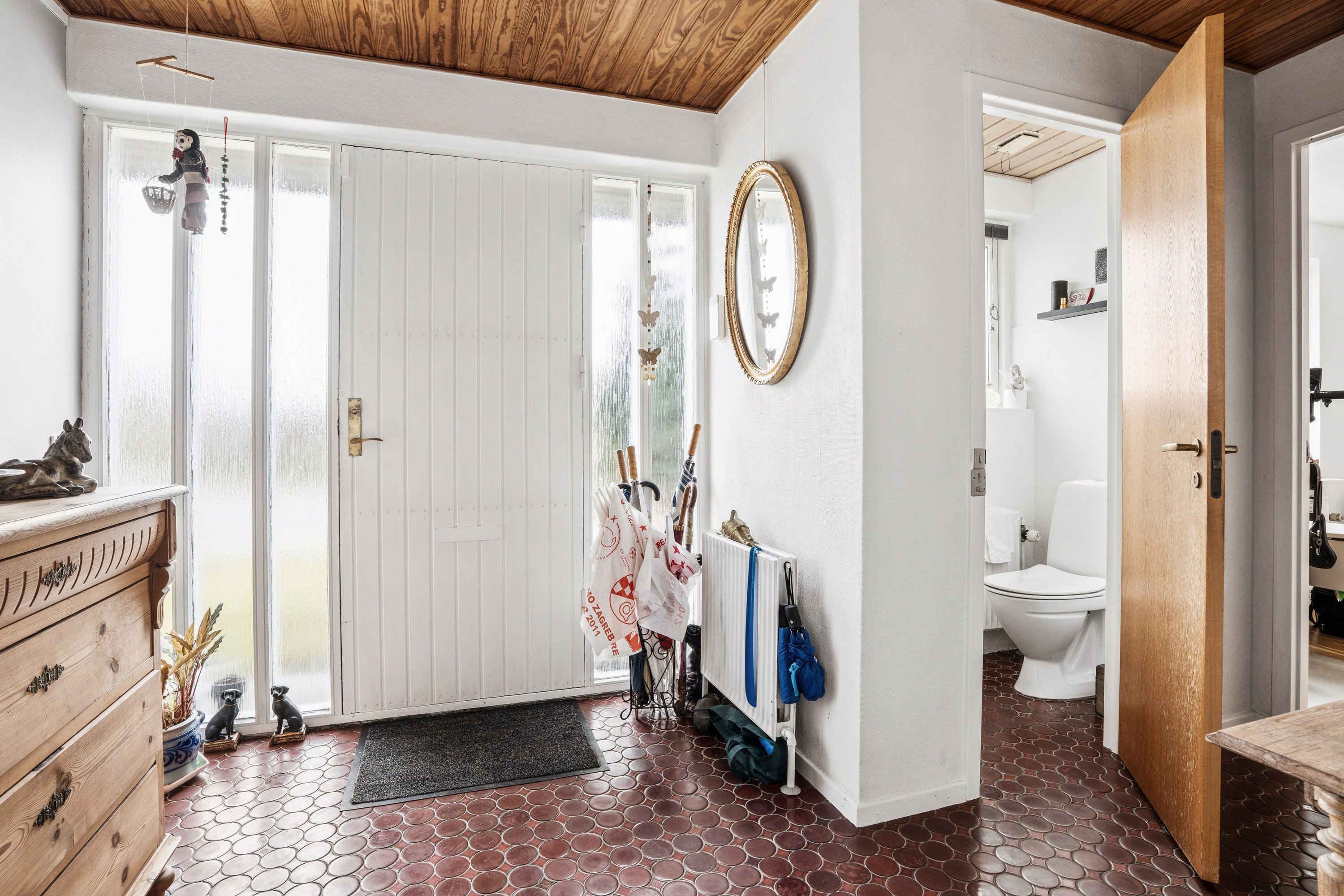 Fremhævet gang billede i fuldskærmstilstand. Billede af Blommevænget 27, 9000 Aalborg