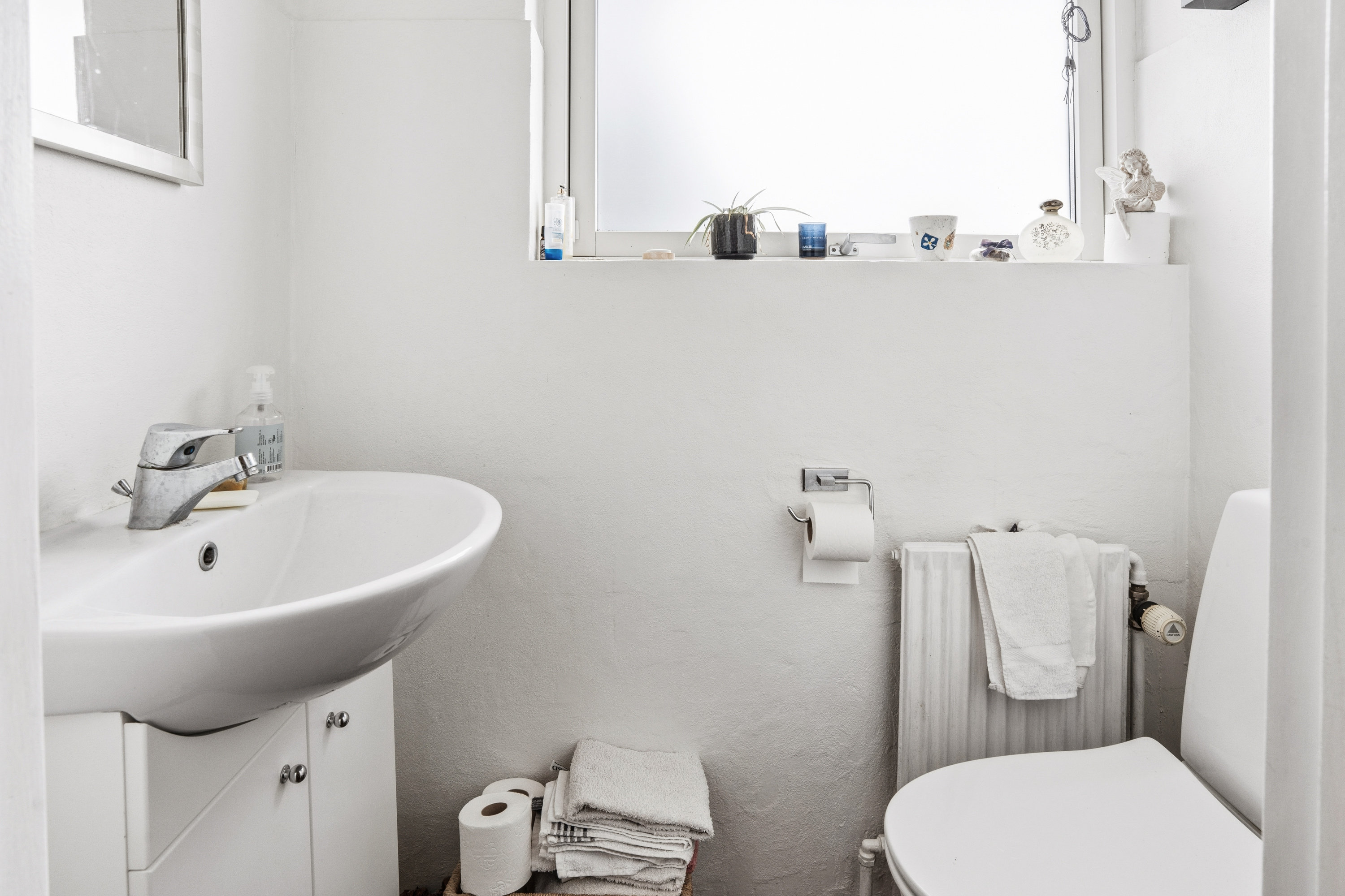 Fremhævet badeværelse billede i fuldskærmstilstand. Billede af Blommevænget 27, 9000 Aalborg