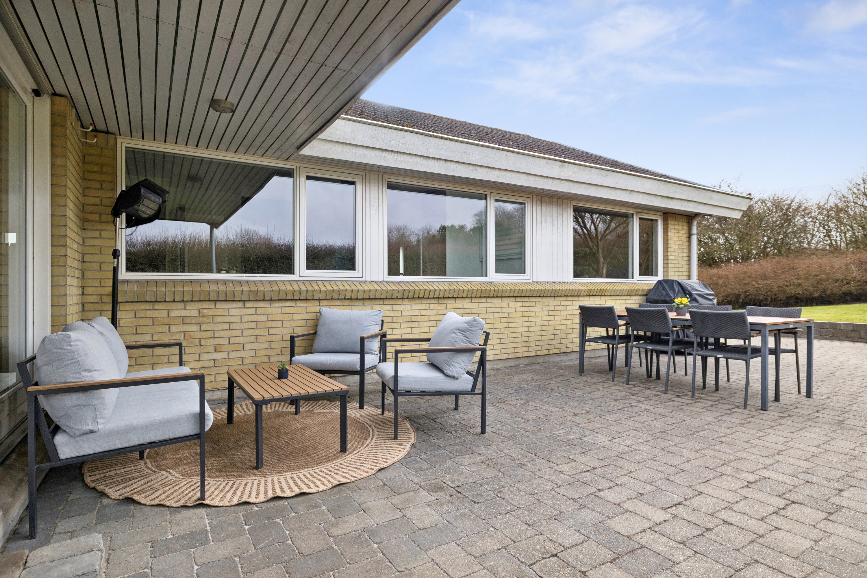 Fremhævet terrasse billede i fuldskærmstilstand. Billede af Højtoftevej 11, Tebstrup, 8660 Skanderborg